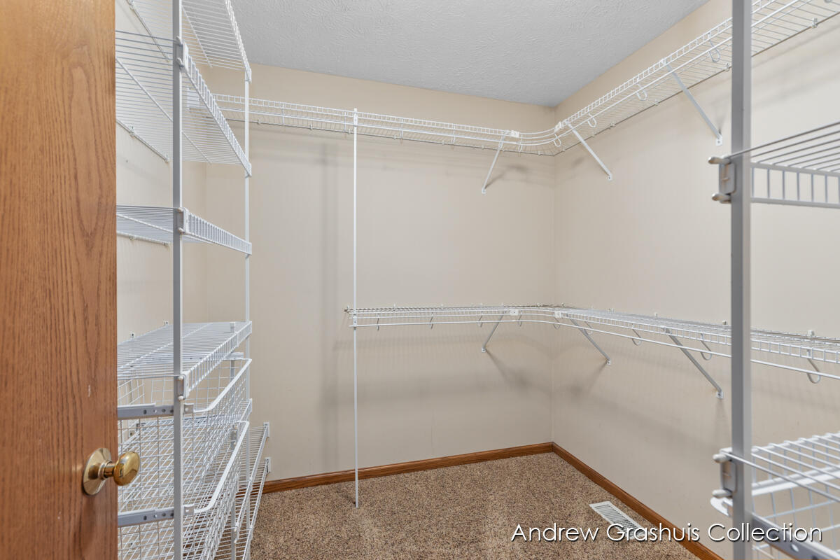 2214 Christine Court SE