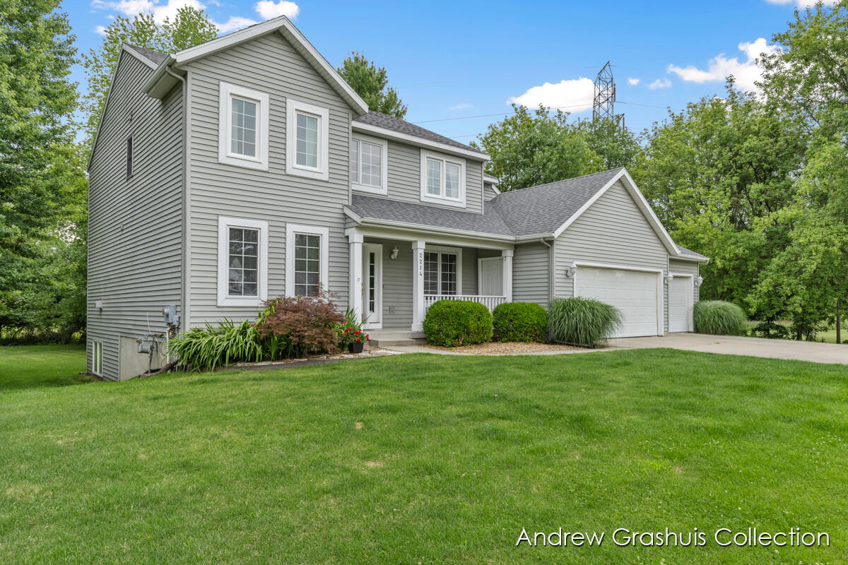 2214 Christine Court SE