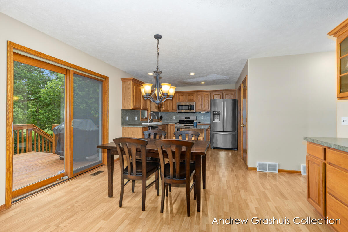 2214 Christine Court SE