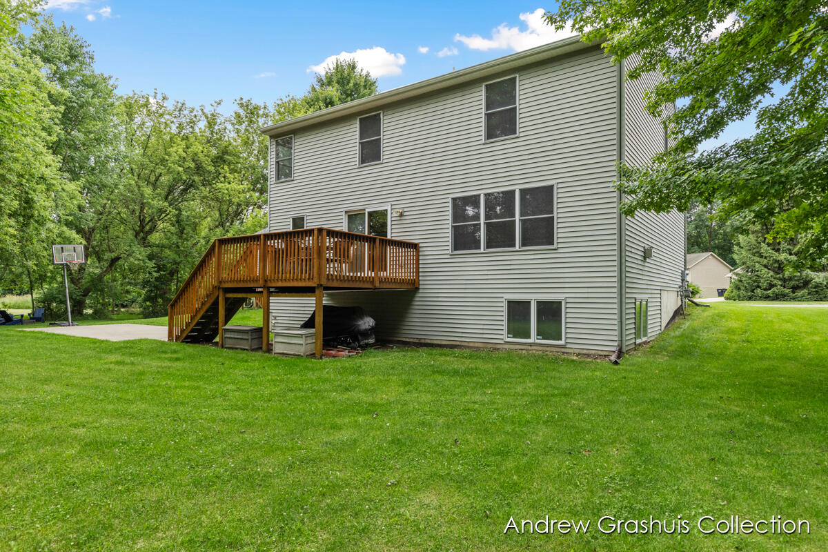 2214 Christine Court SE