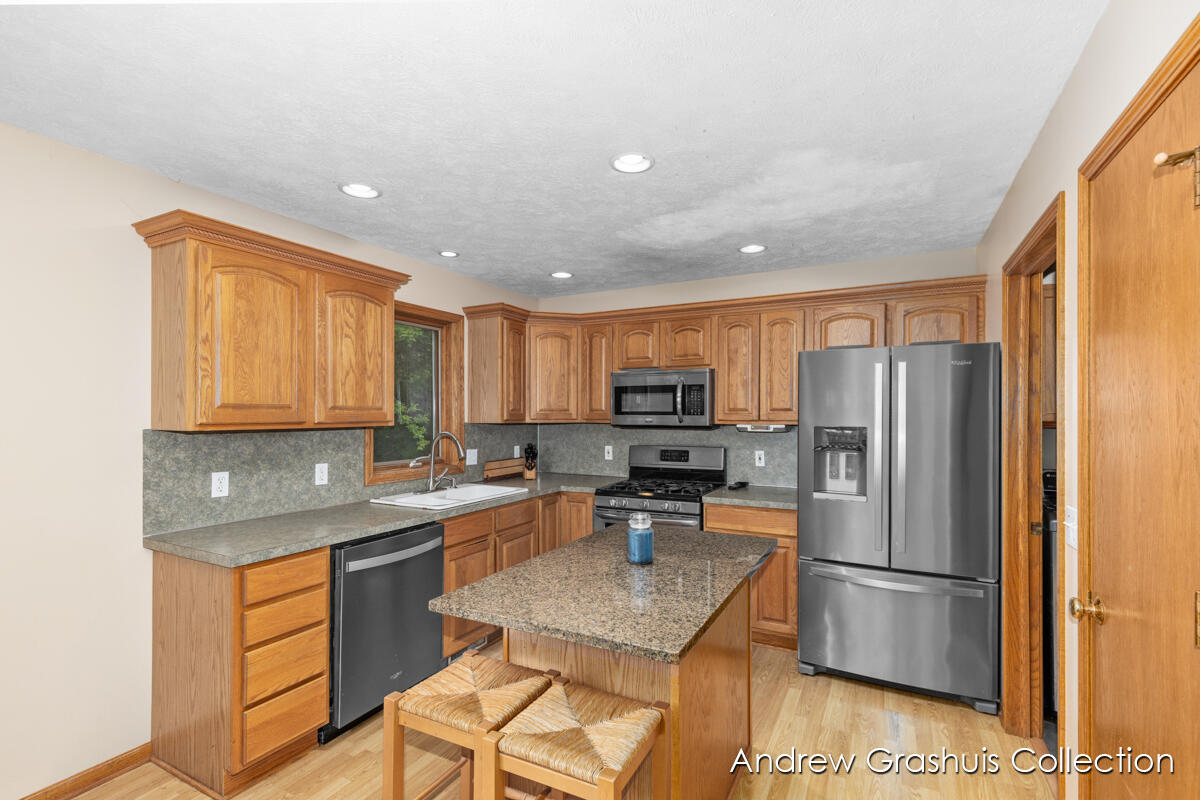 2214 Christine Court SE