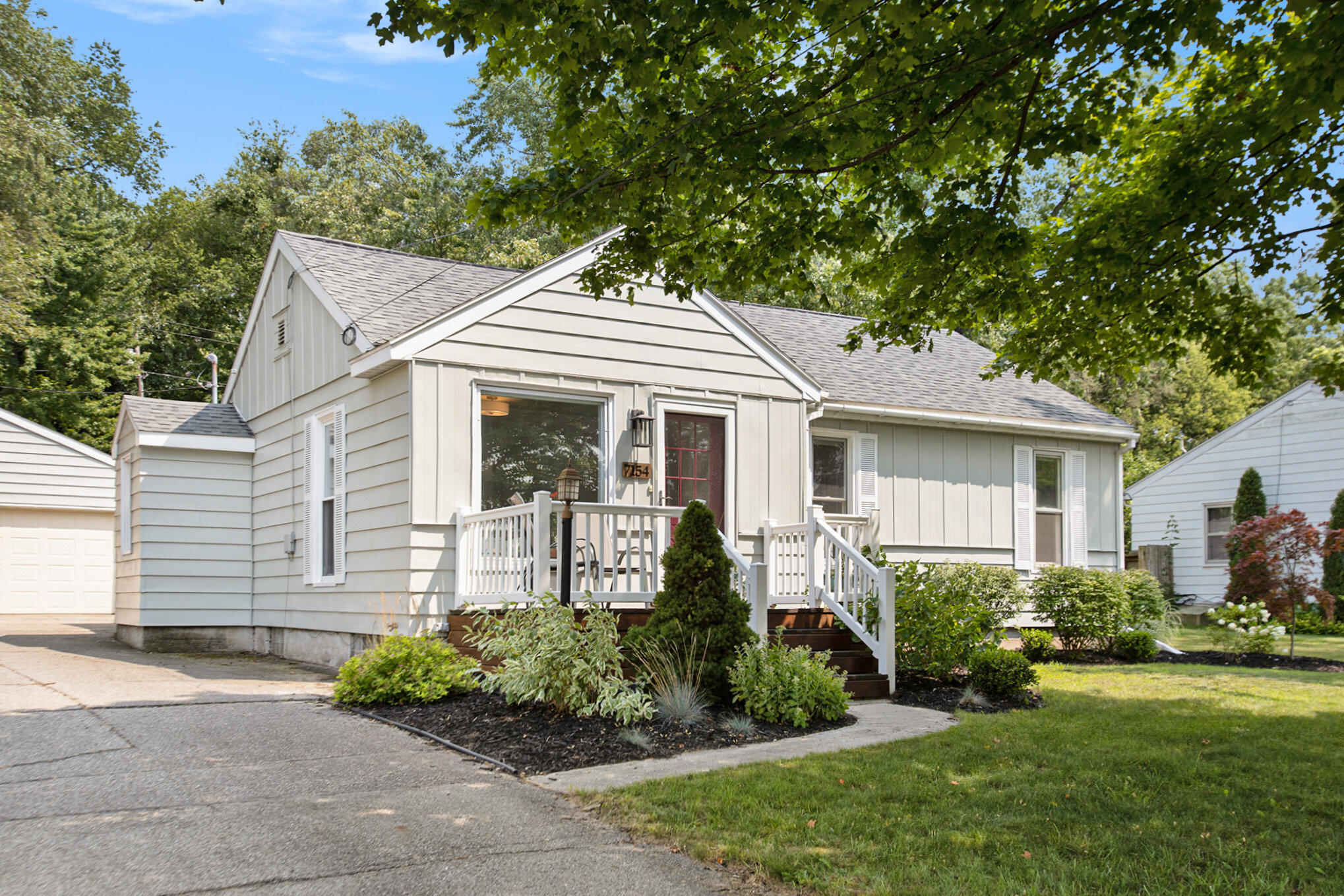 7154 Eastern Avenue SE