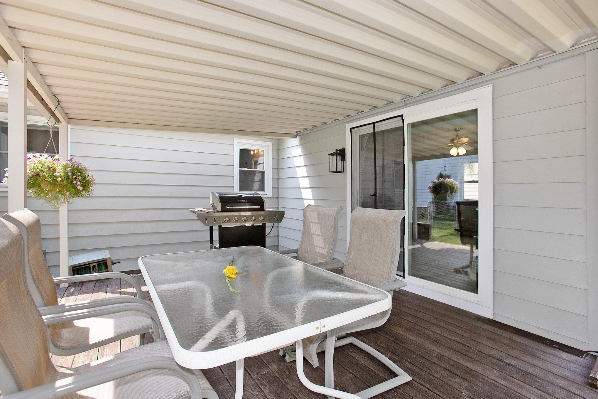 7154 Eastern Avenue SE