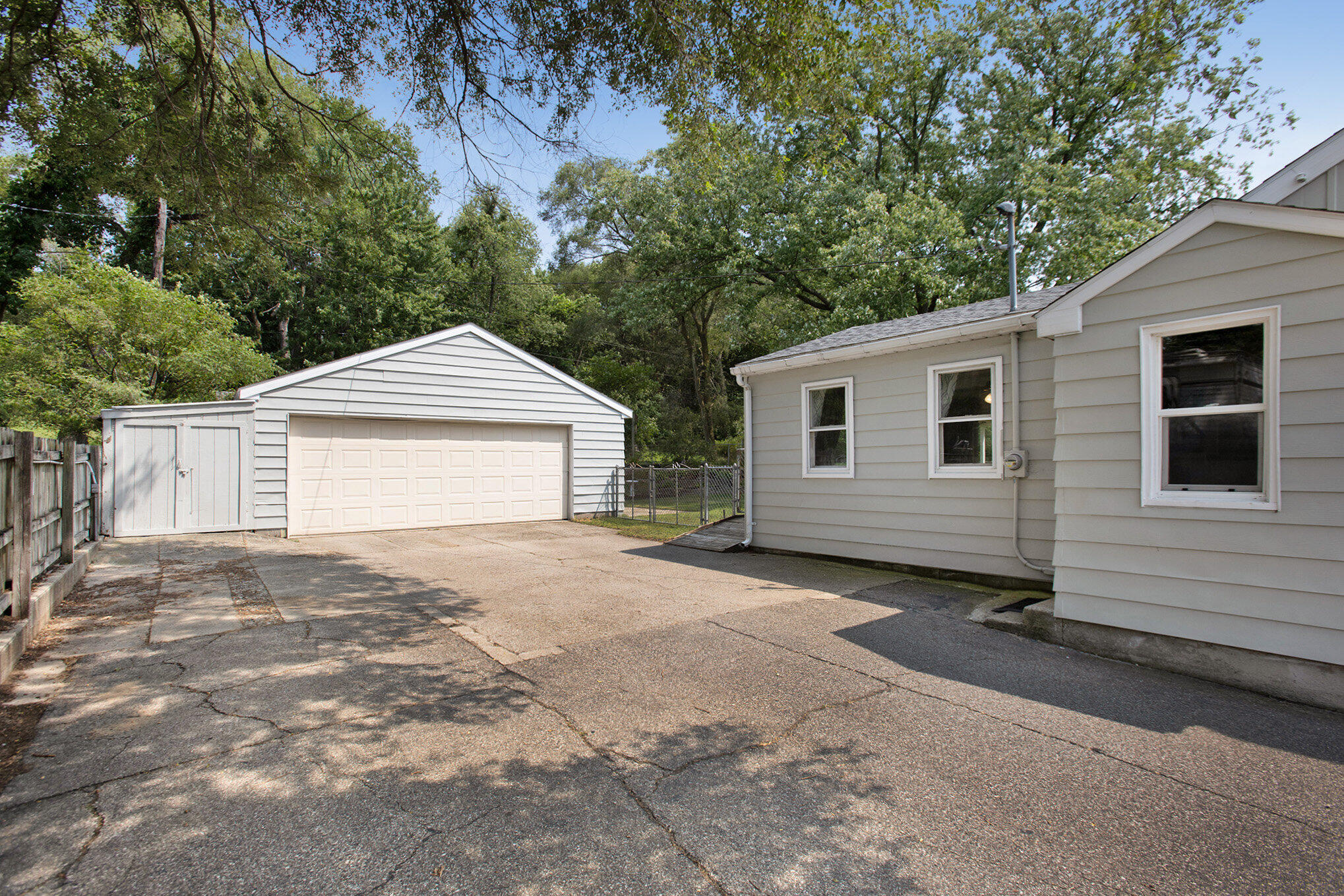 7154 Eastern Avenue SE