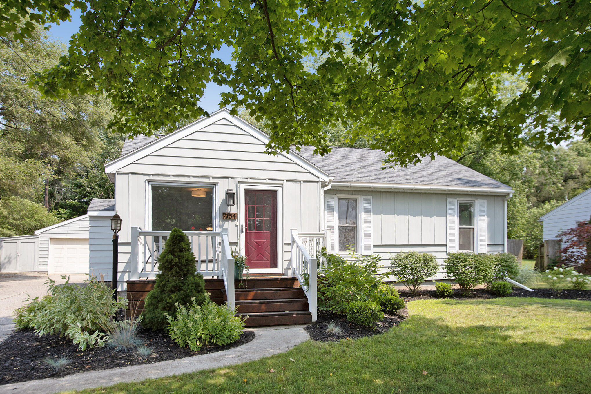 7154 Eastern Avenue SE