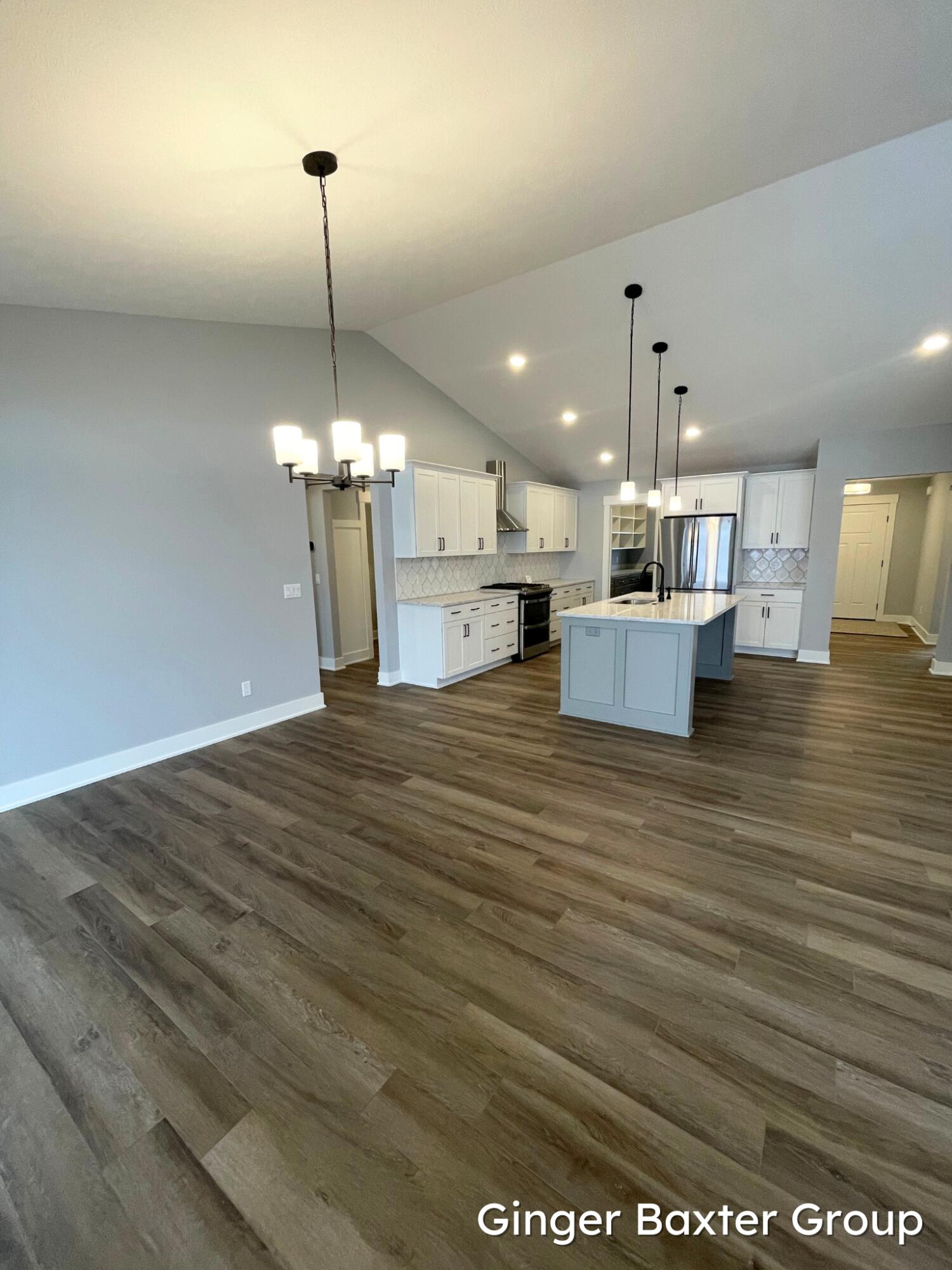 11489 Shoreline Drive, 73