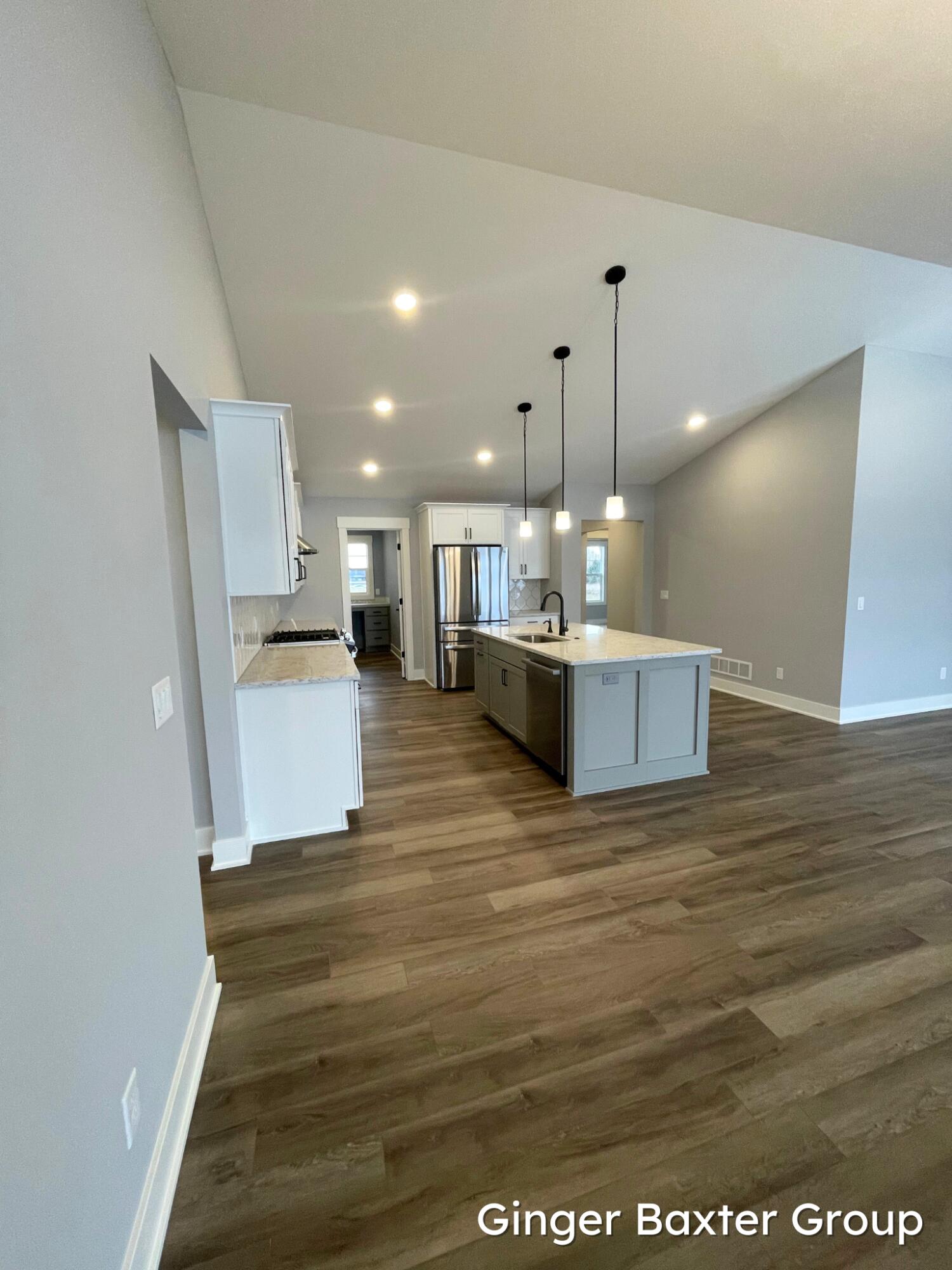 11489 Shoreline Drive, 73