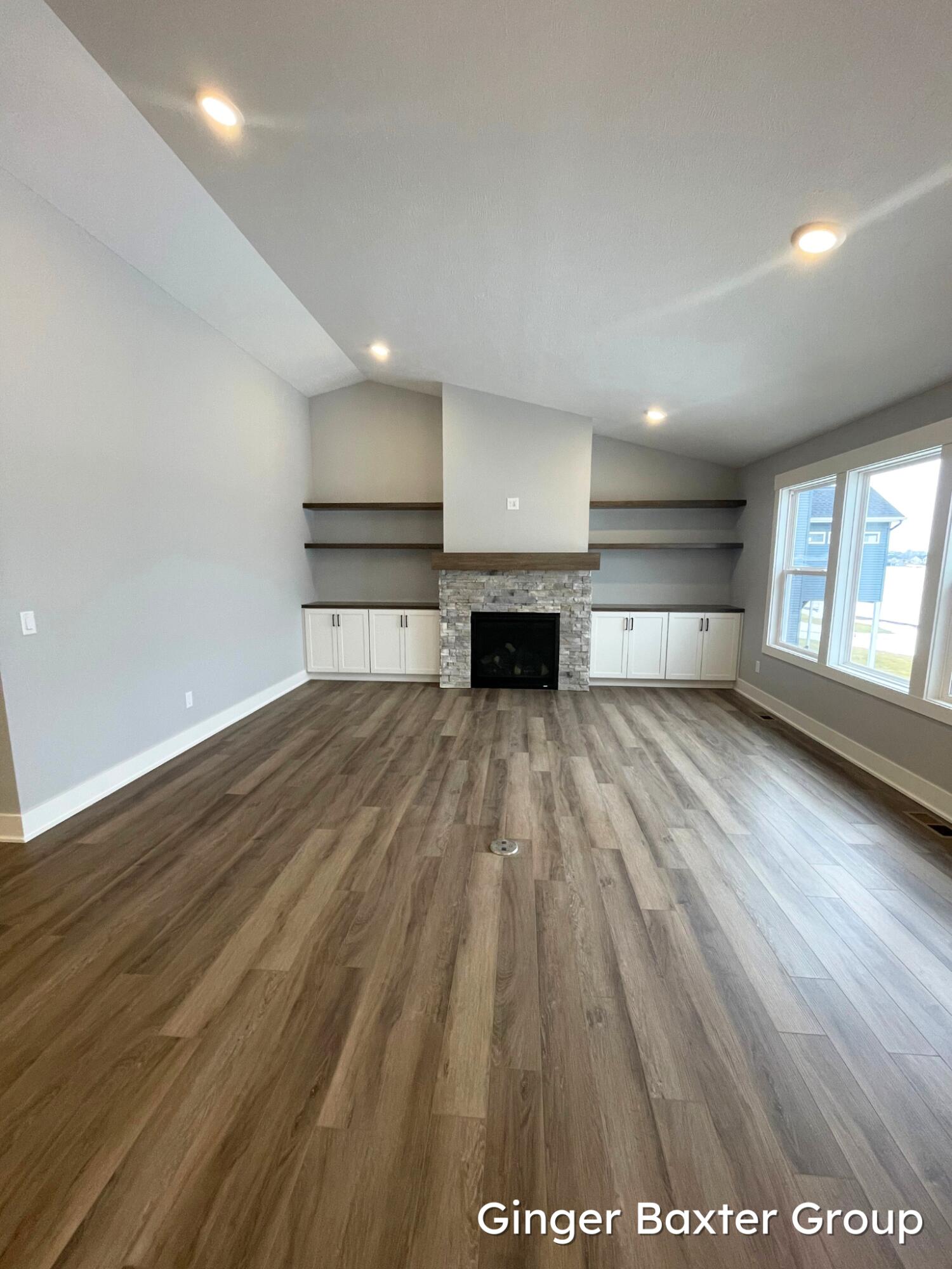 11489 Shoreline Drive, 73