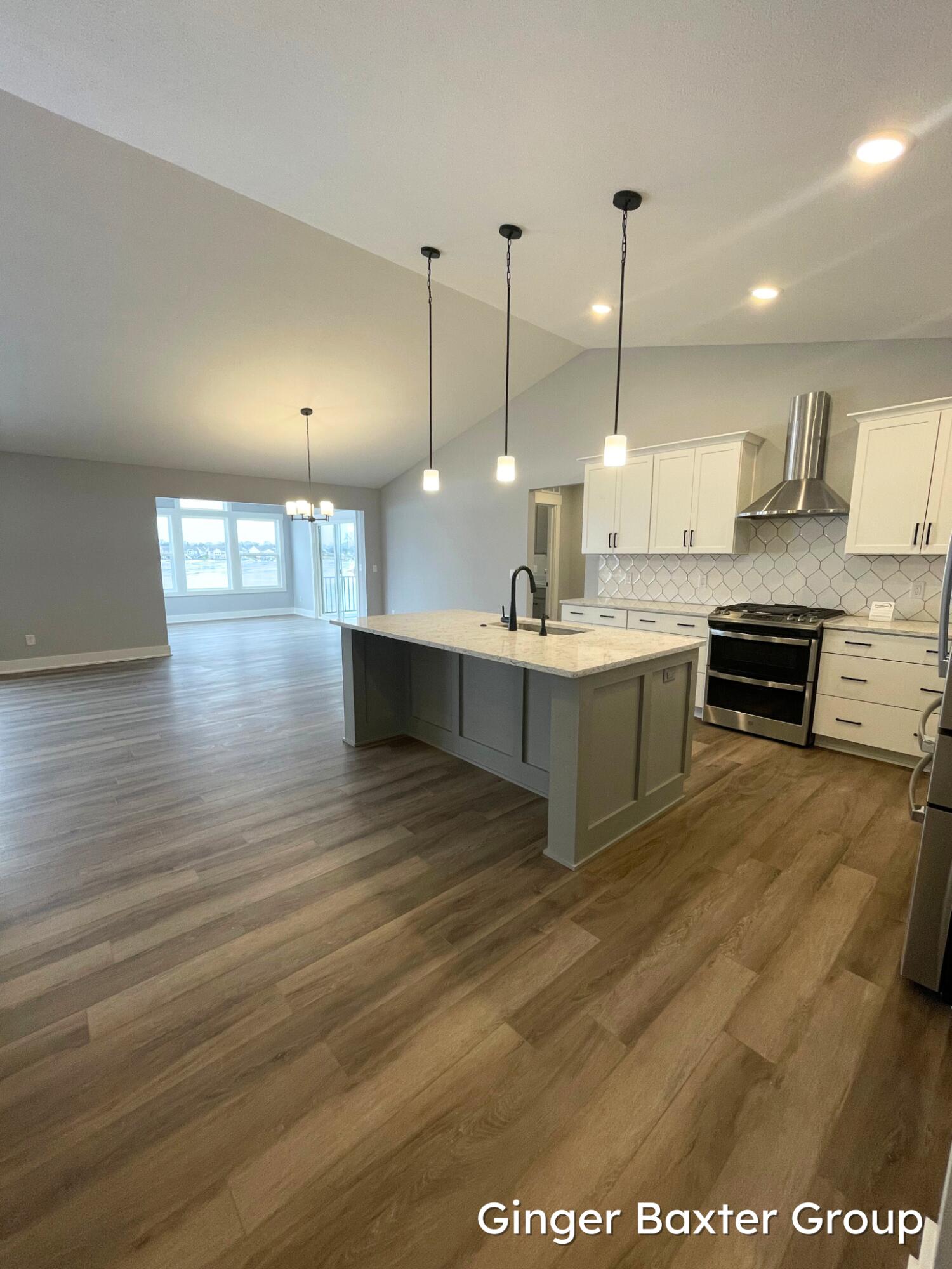 11489 Shoreline Drive, 73