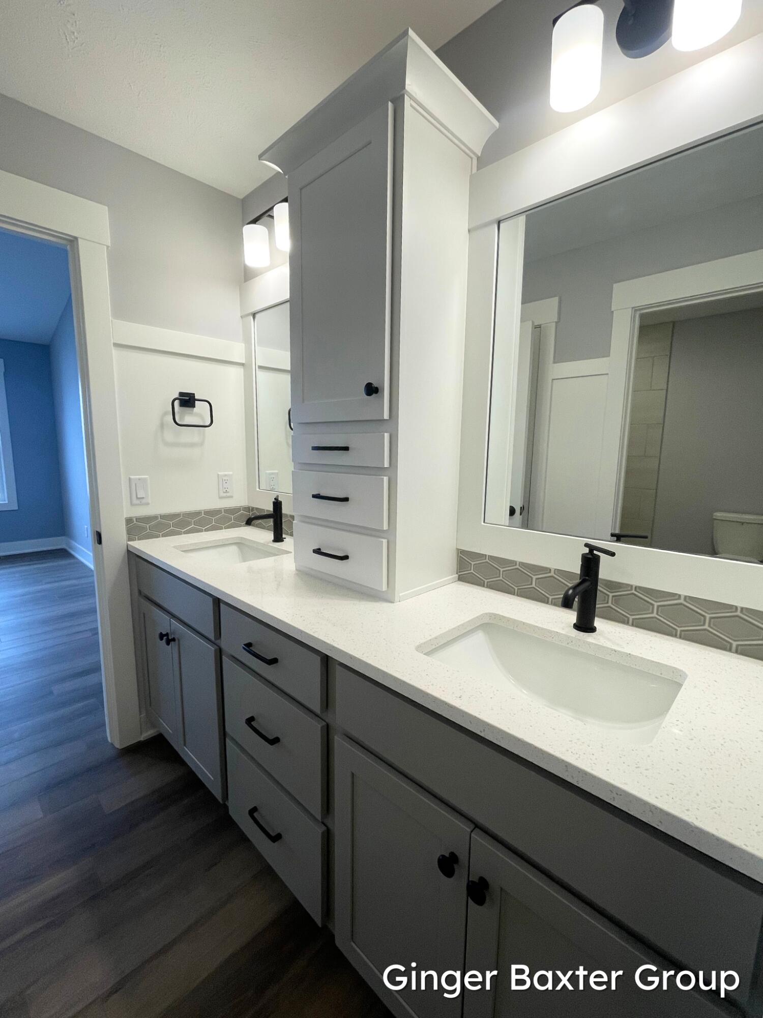 11489 Shoreline Drive, 73