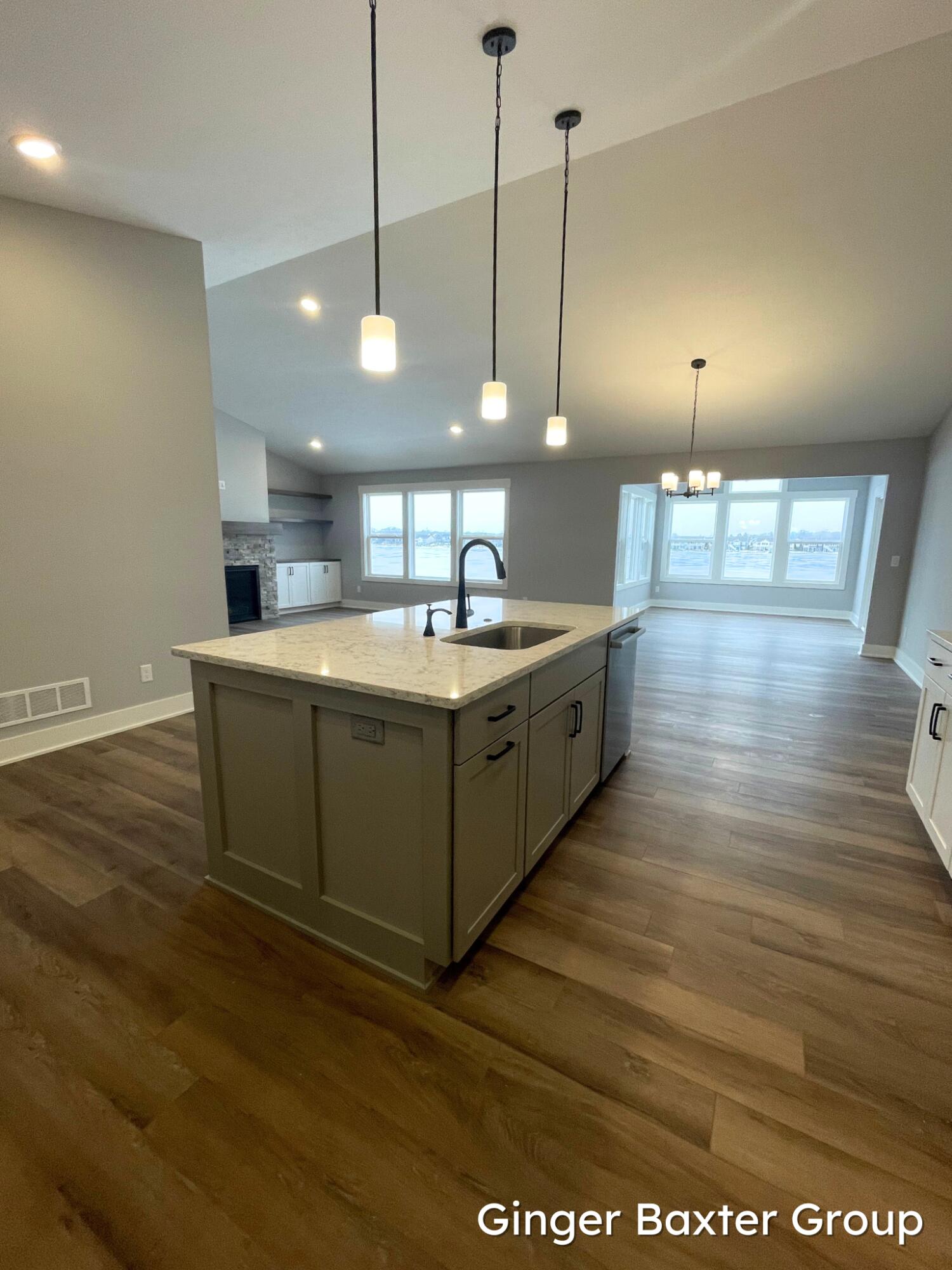 11489 Shoreline Drive, 73