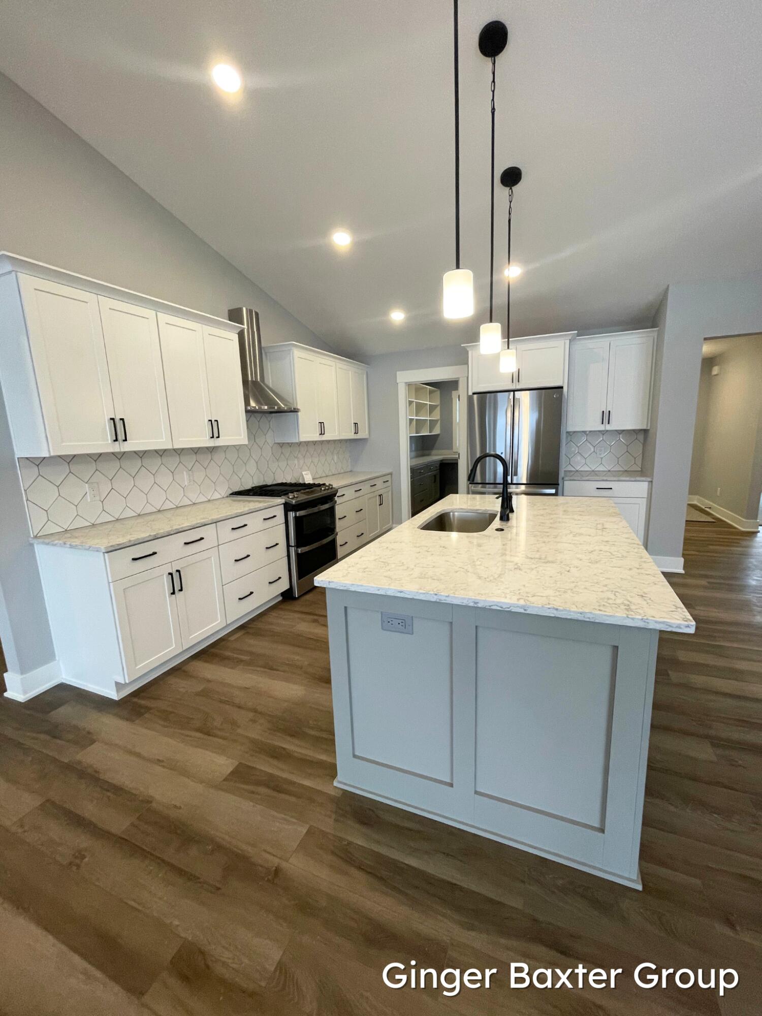 11489 Shoreline Drive, 73