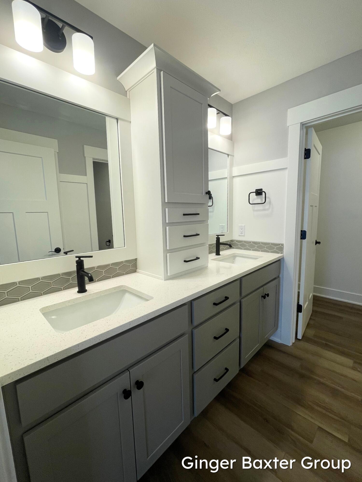 11489 Shoreline Drive, 73