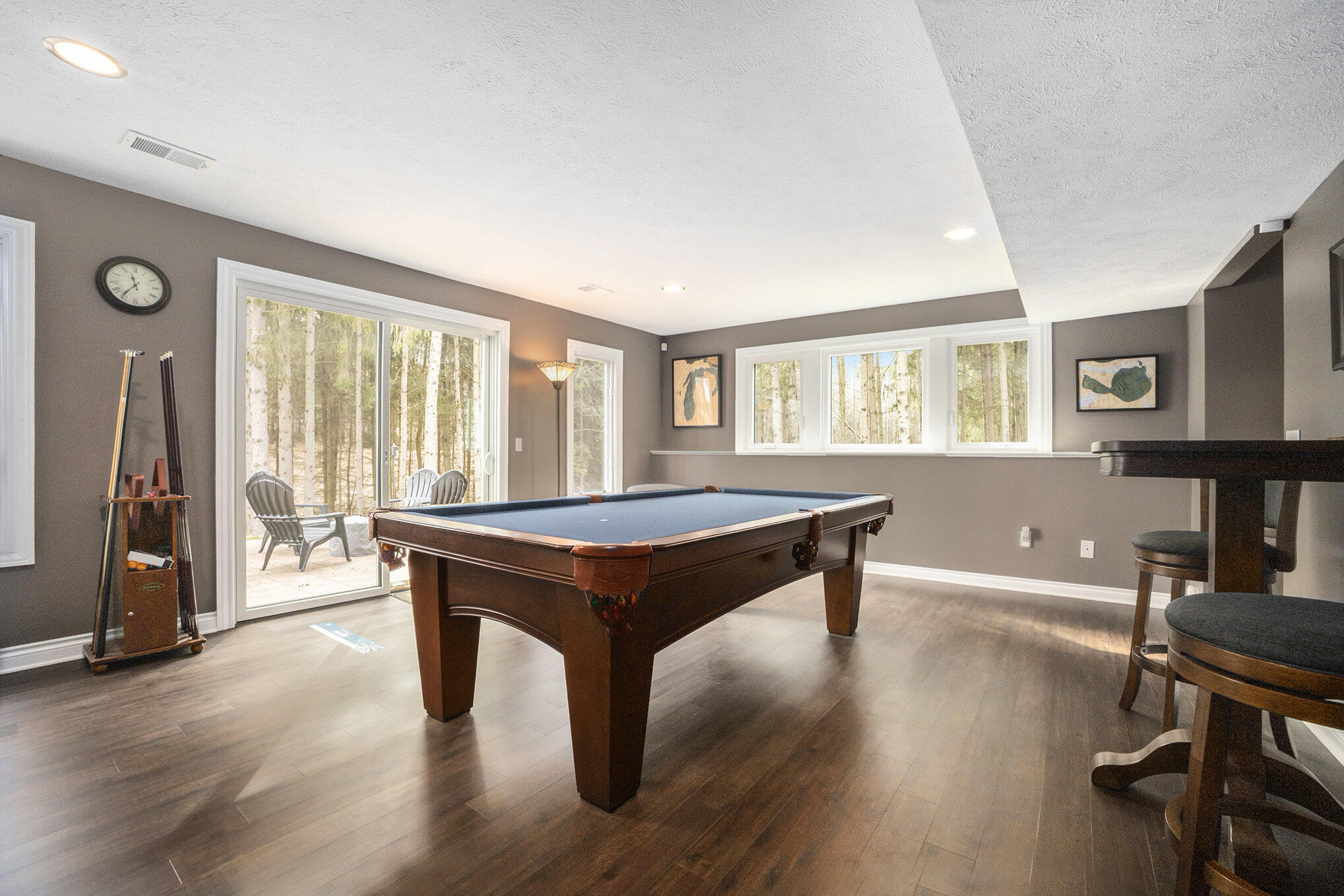 2194 Timber Valley Drive NE