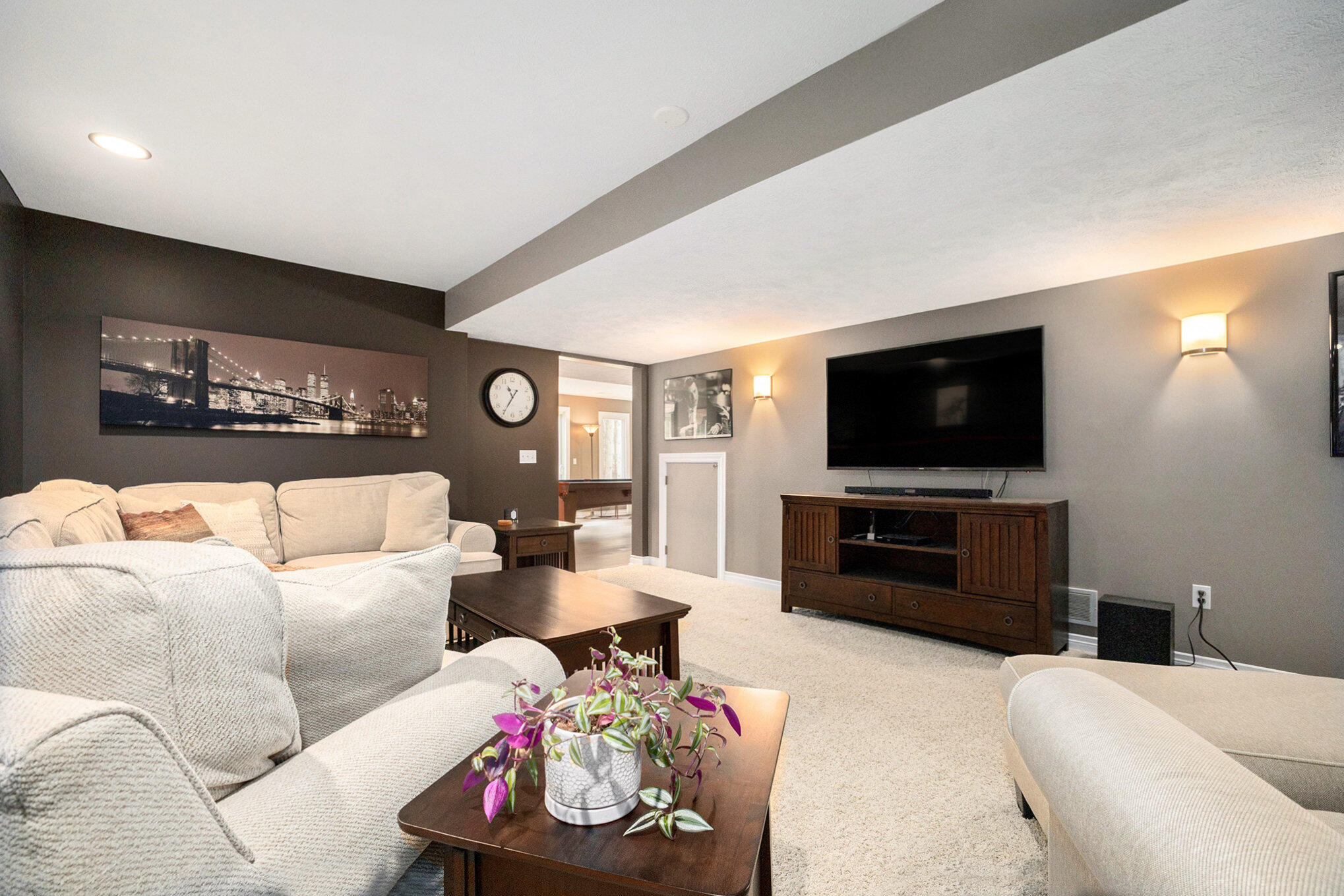 2194 Timber Valley Drive NE