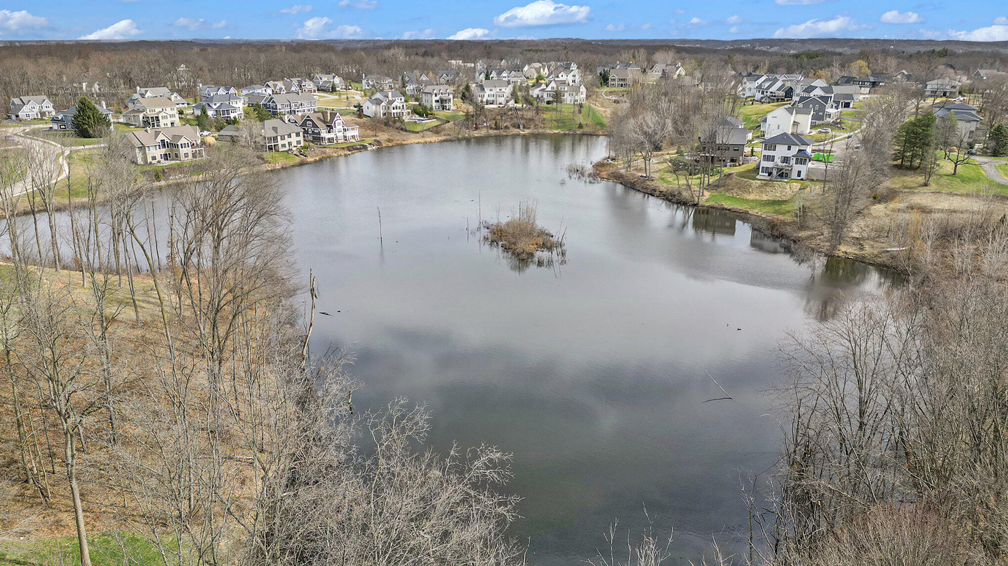 2194 Timber Valley Drive NE