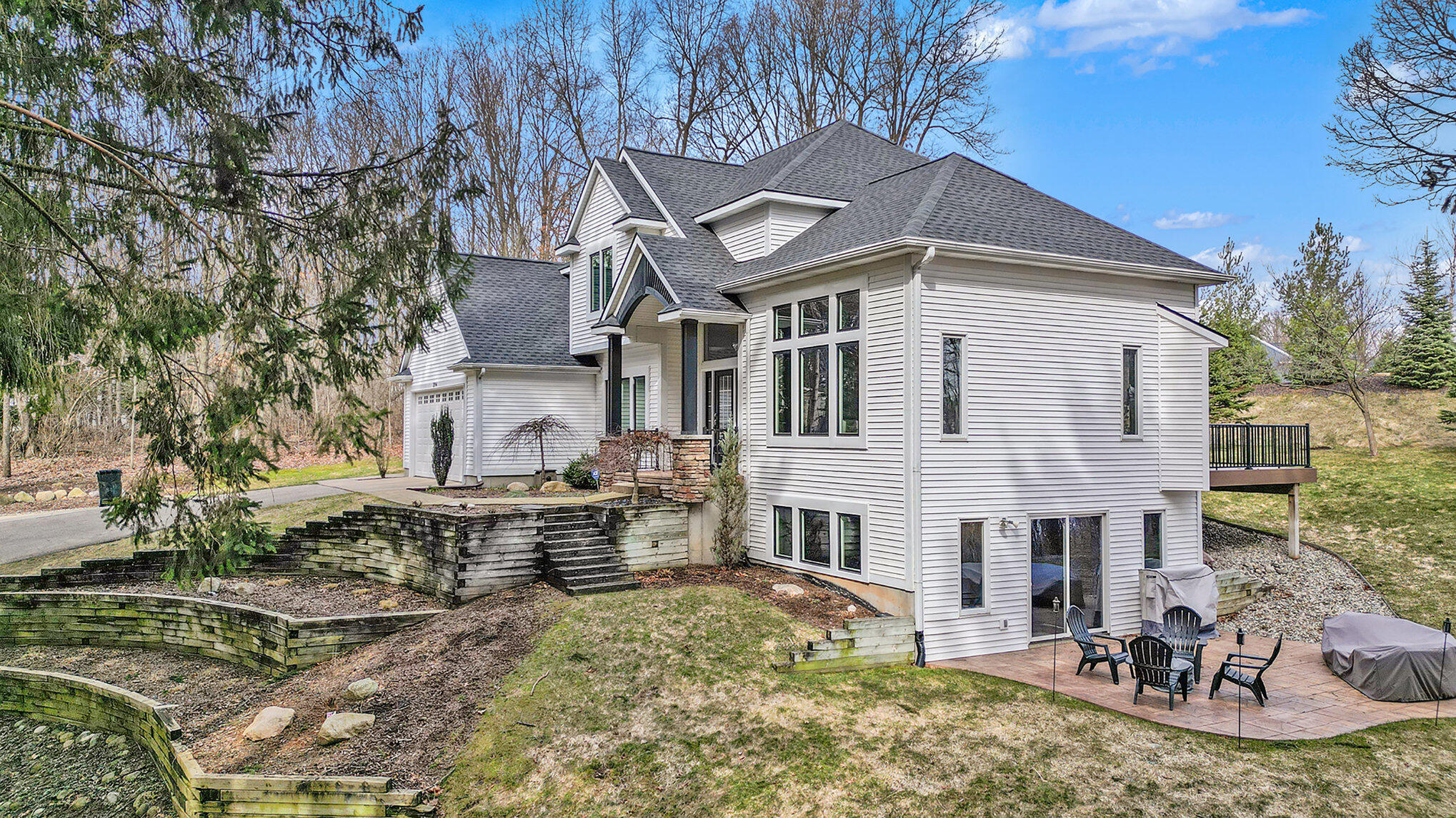 2194 Timber Valley Drive NE