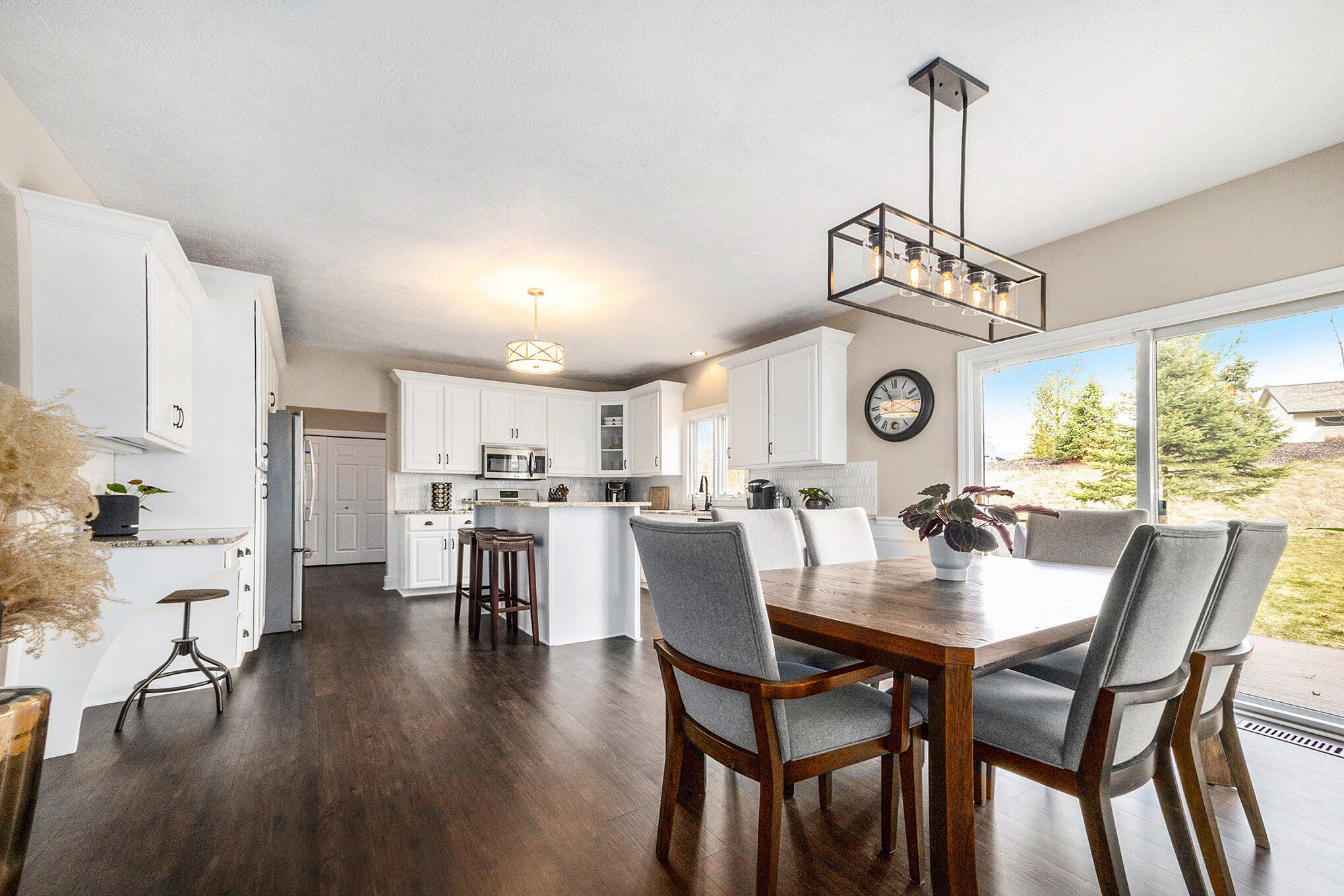 2194 Timber Valley Drive NE