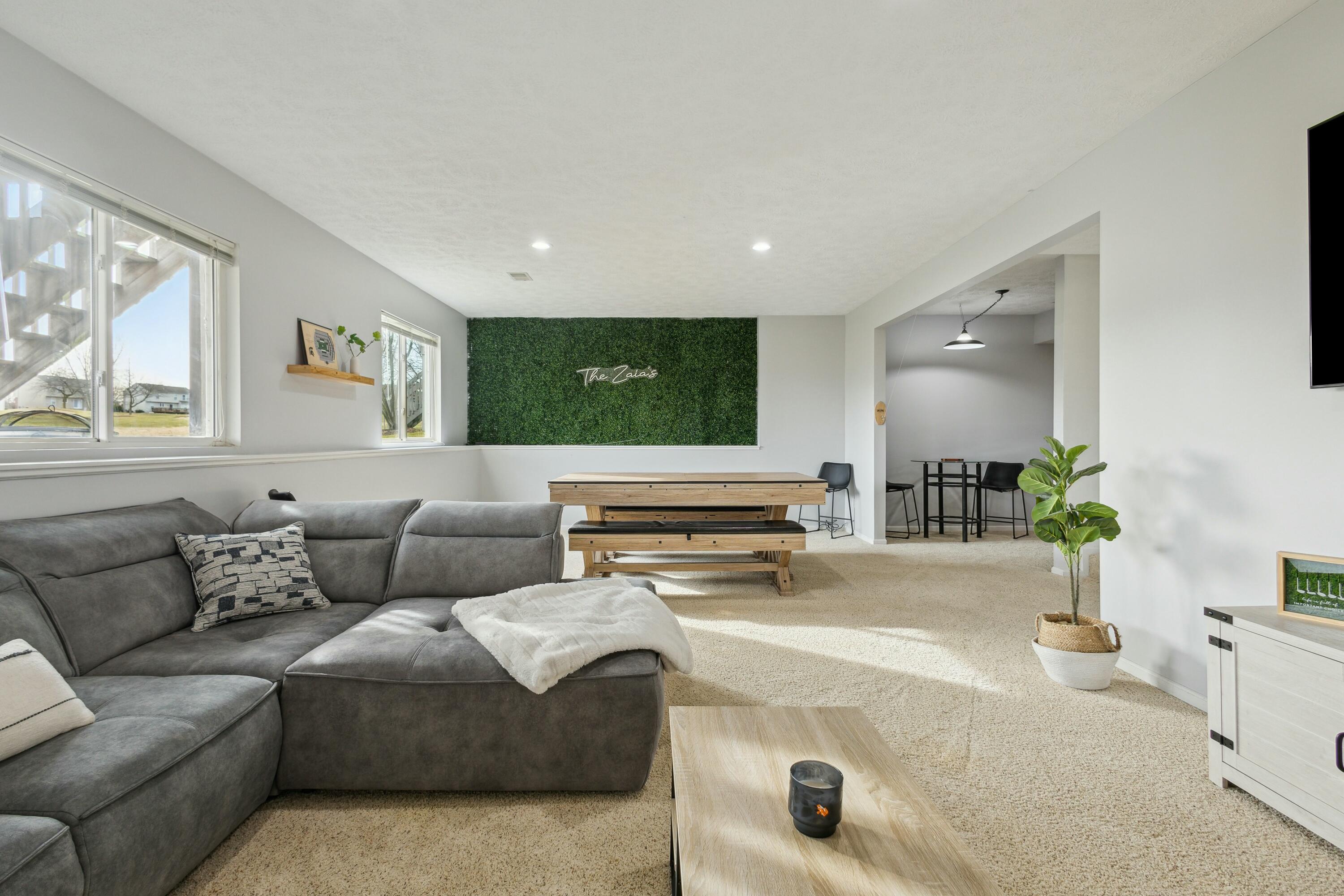 7008 Crystal View Drive SE