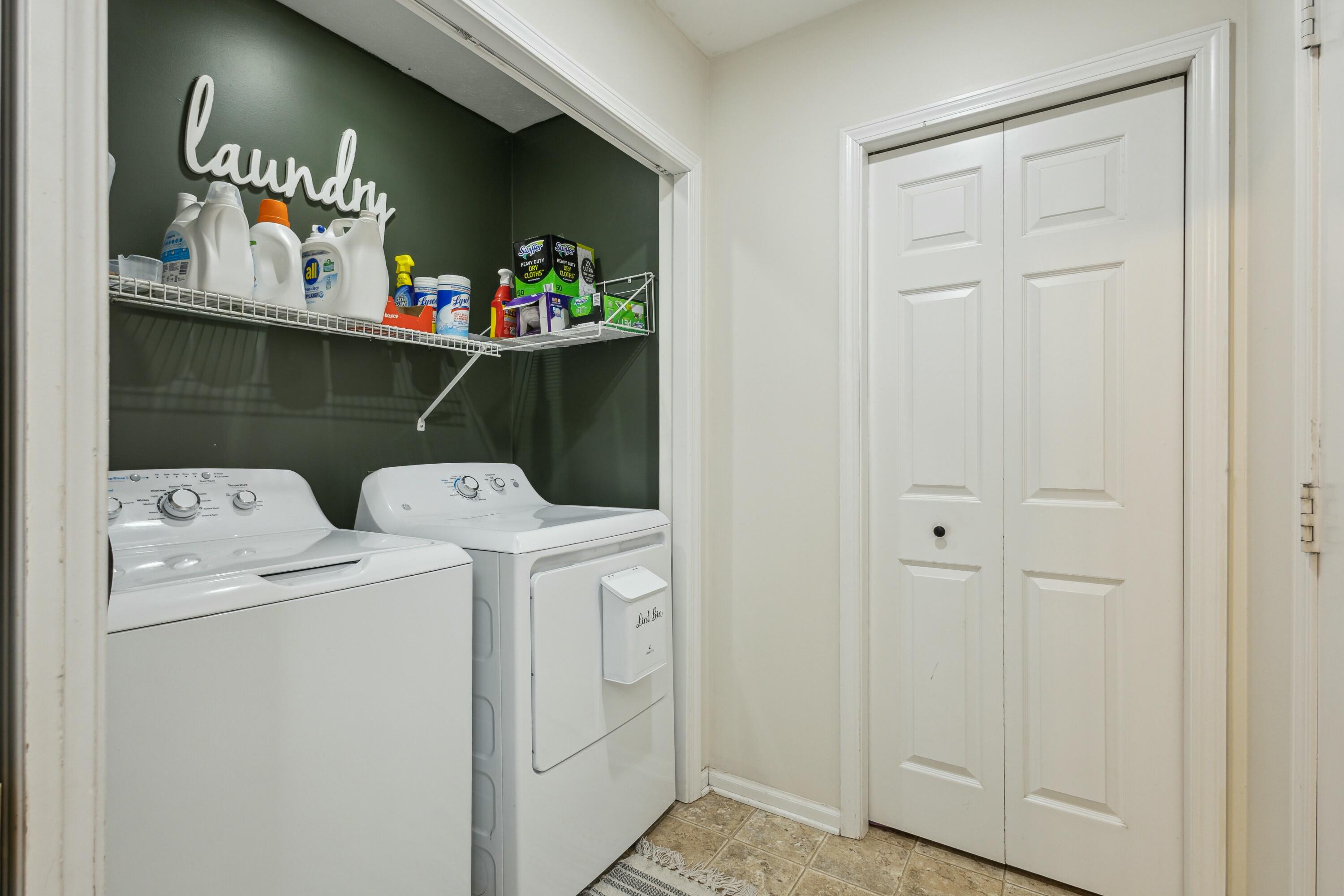 7008 Crystal View Drive SE