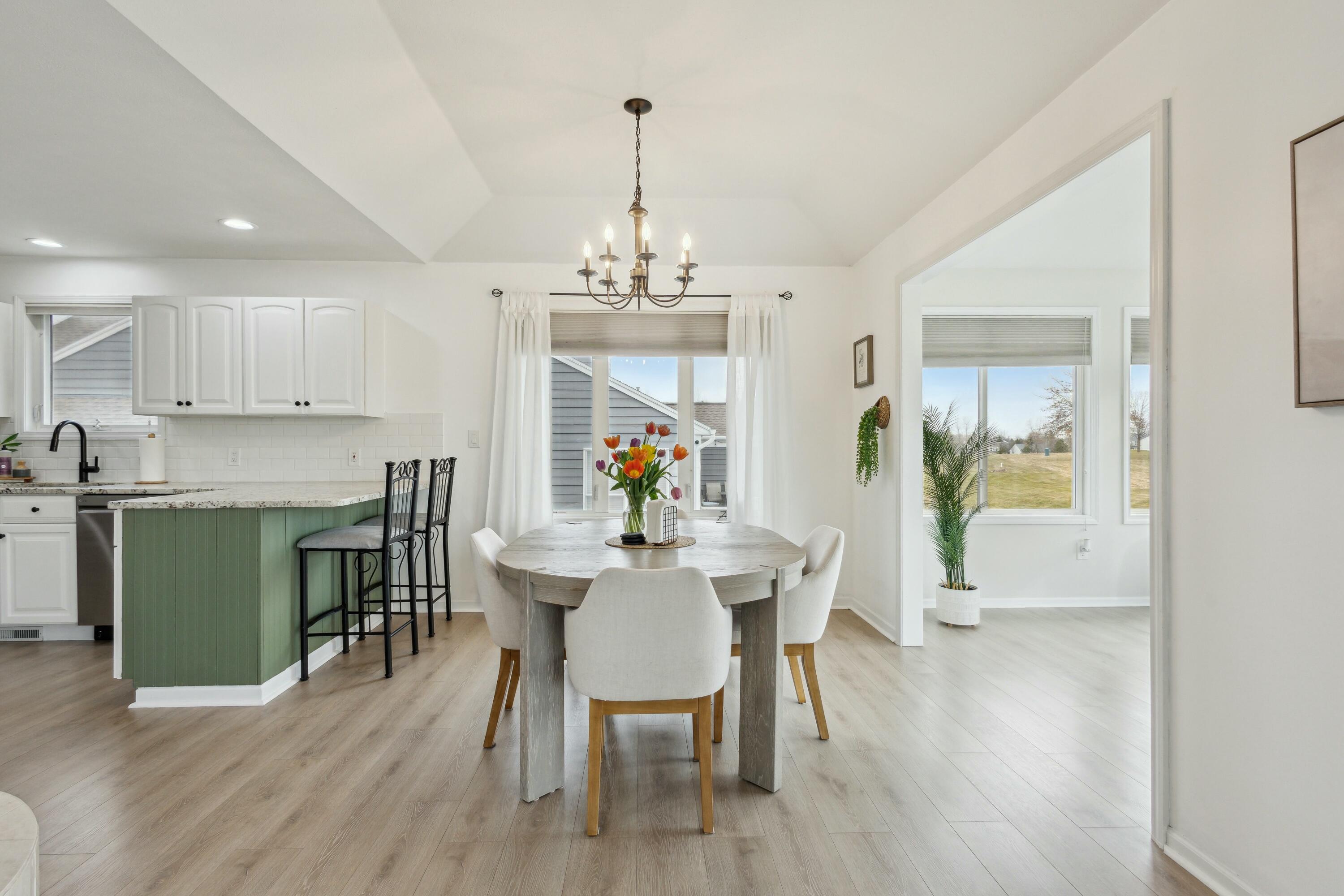 7008 Crystal View Drive SE