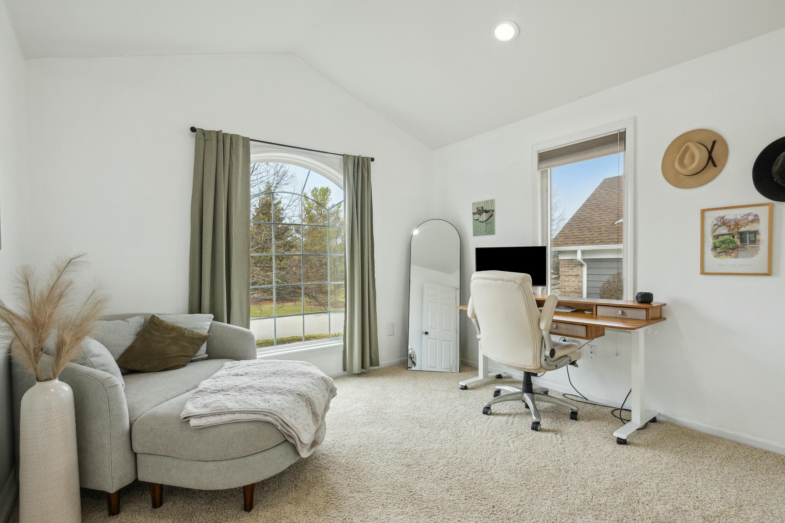 7008 Crystal View Drive SE