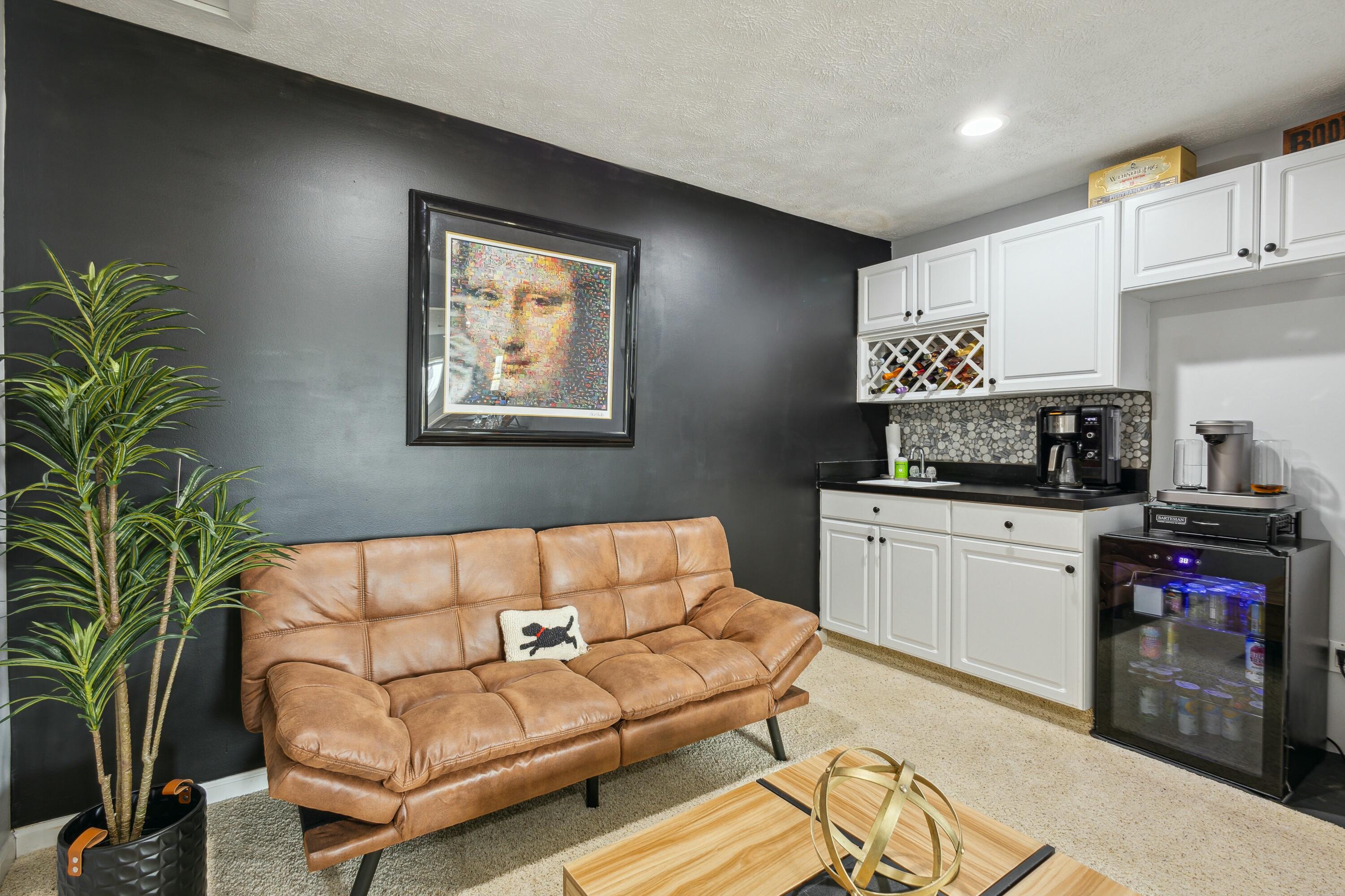 7008 Crystal View Drive SE