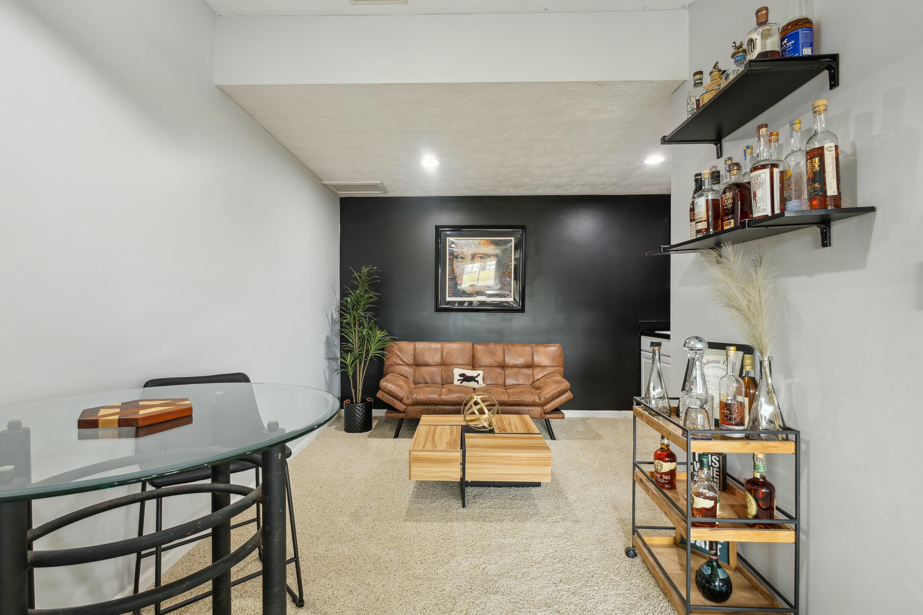 7008 Crystal View Drive SE