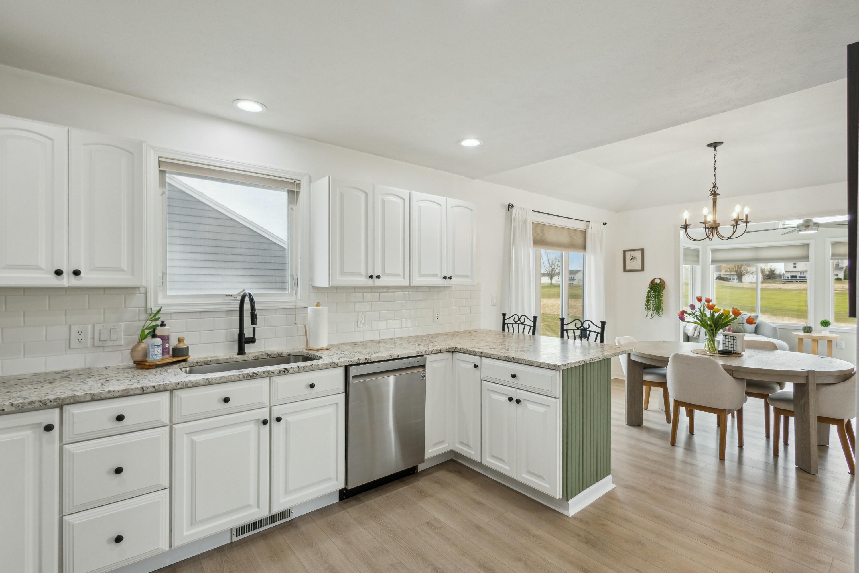 7008 Crystal View Drive SE