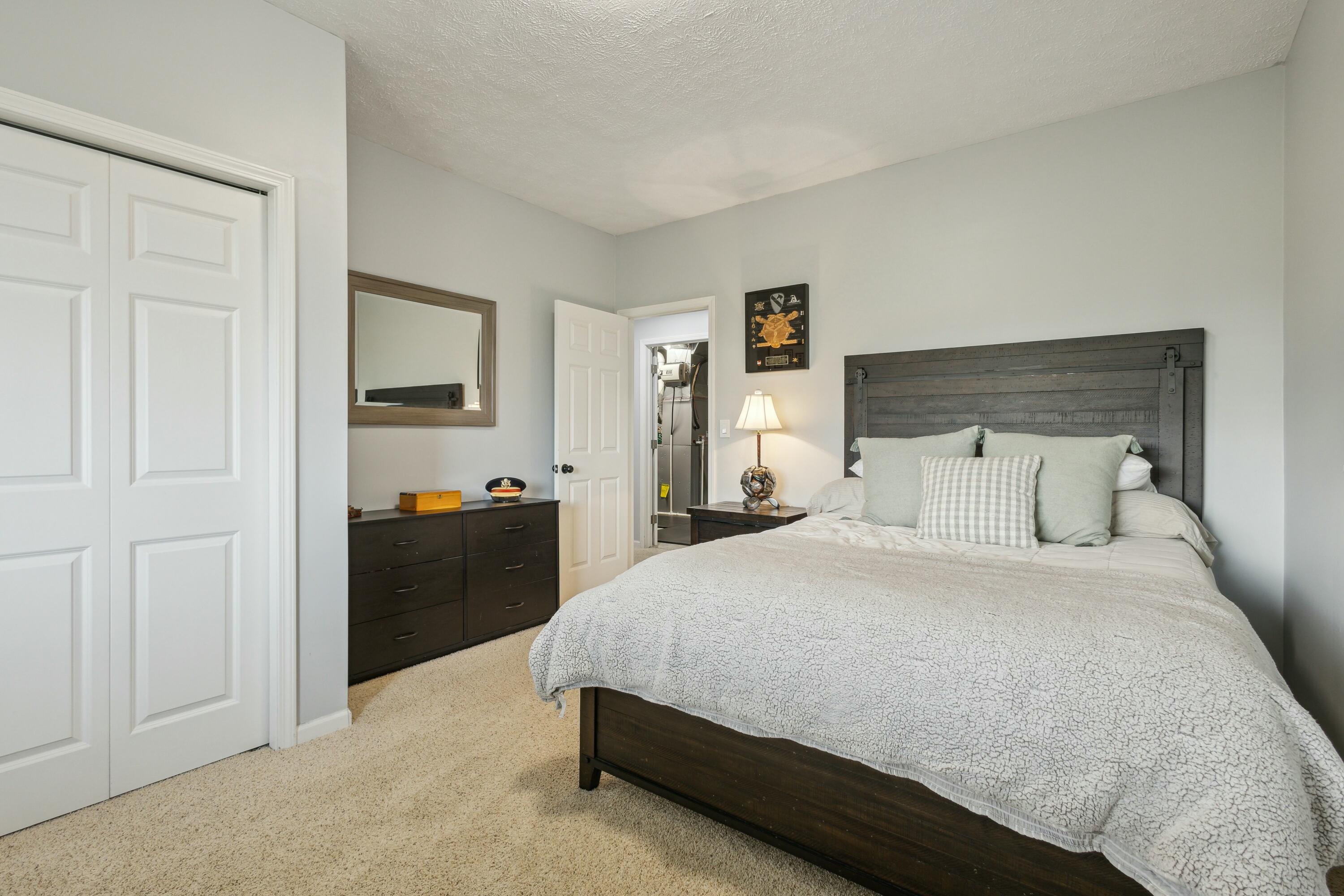 7008 Crystal View Drive SE