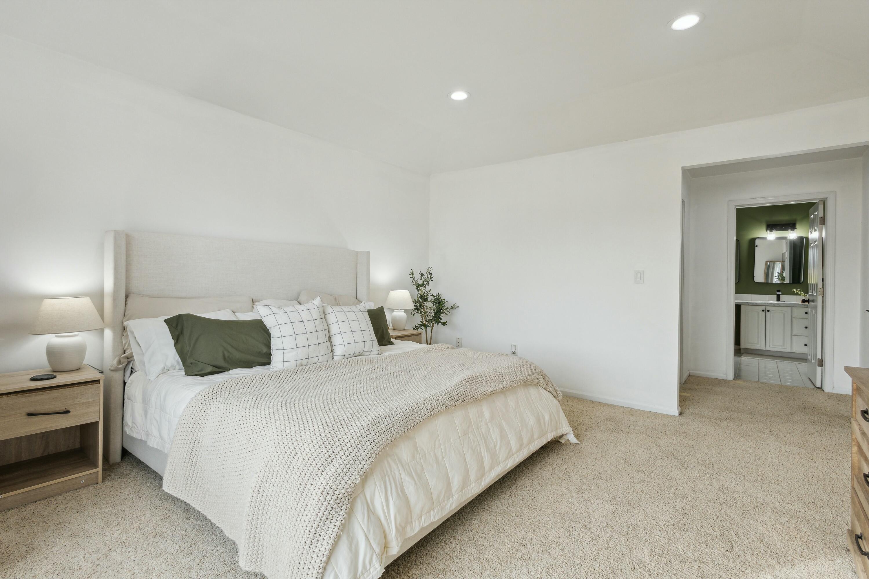 7008 Crystal View Drive SE