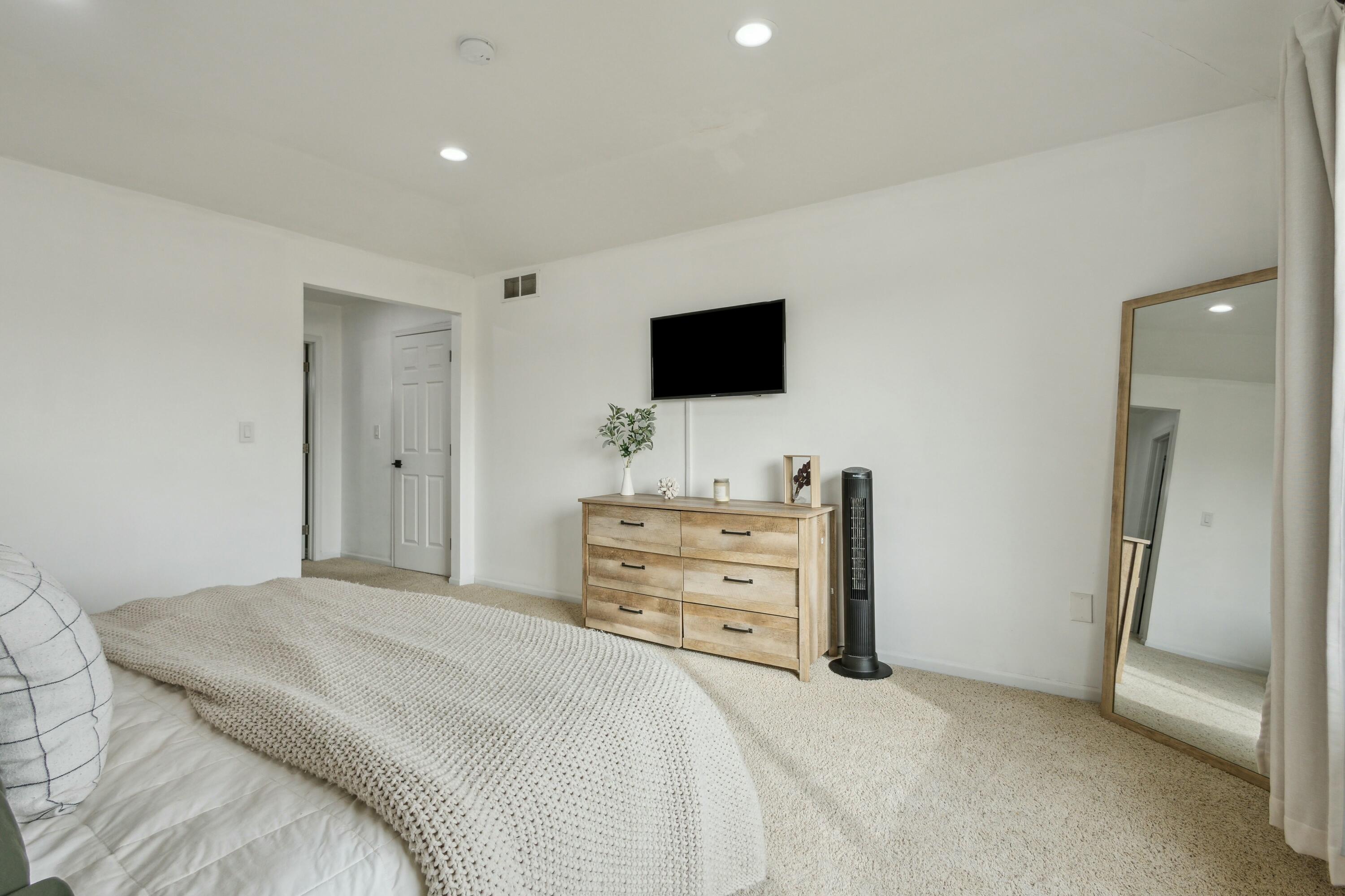 7008 Crystal View Drive SE