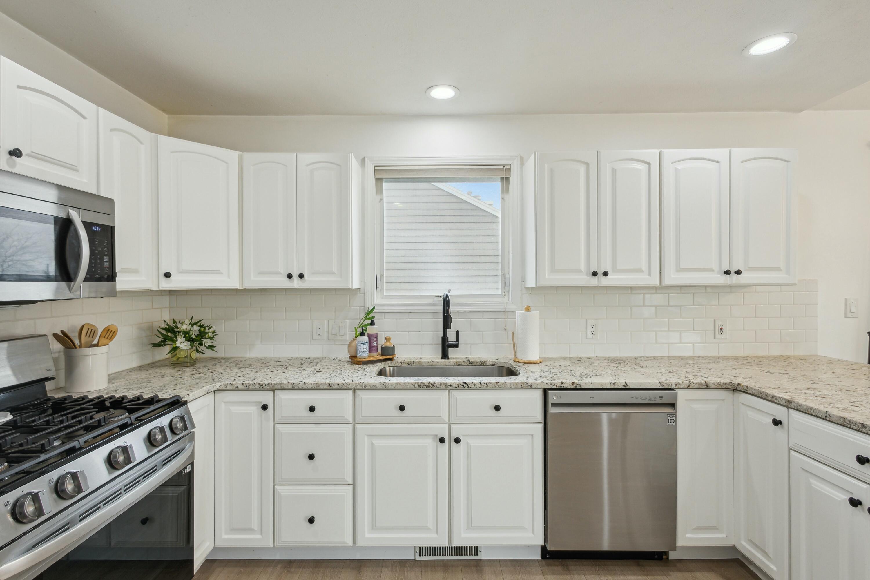 7008 Crystal View Drive SE