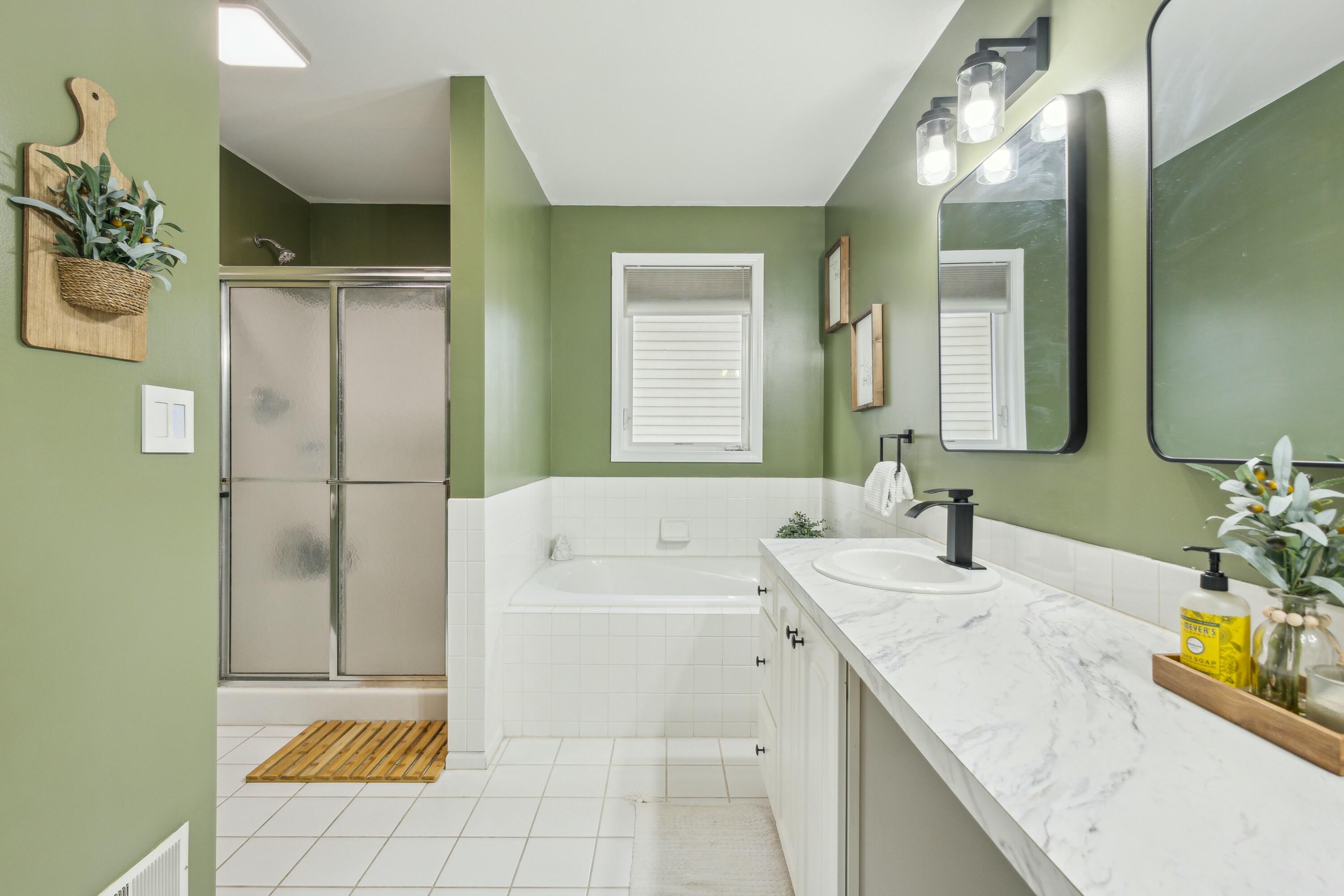 7008 Crystal View Drive SE