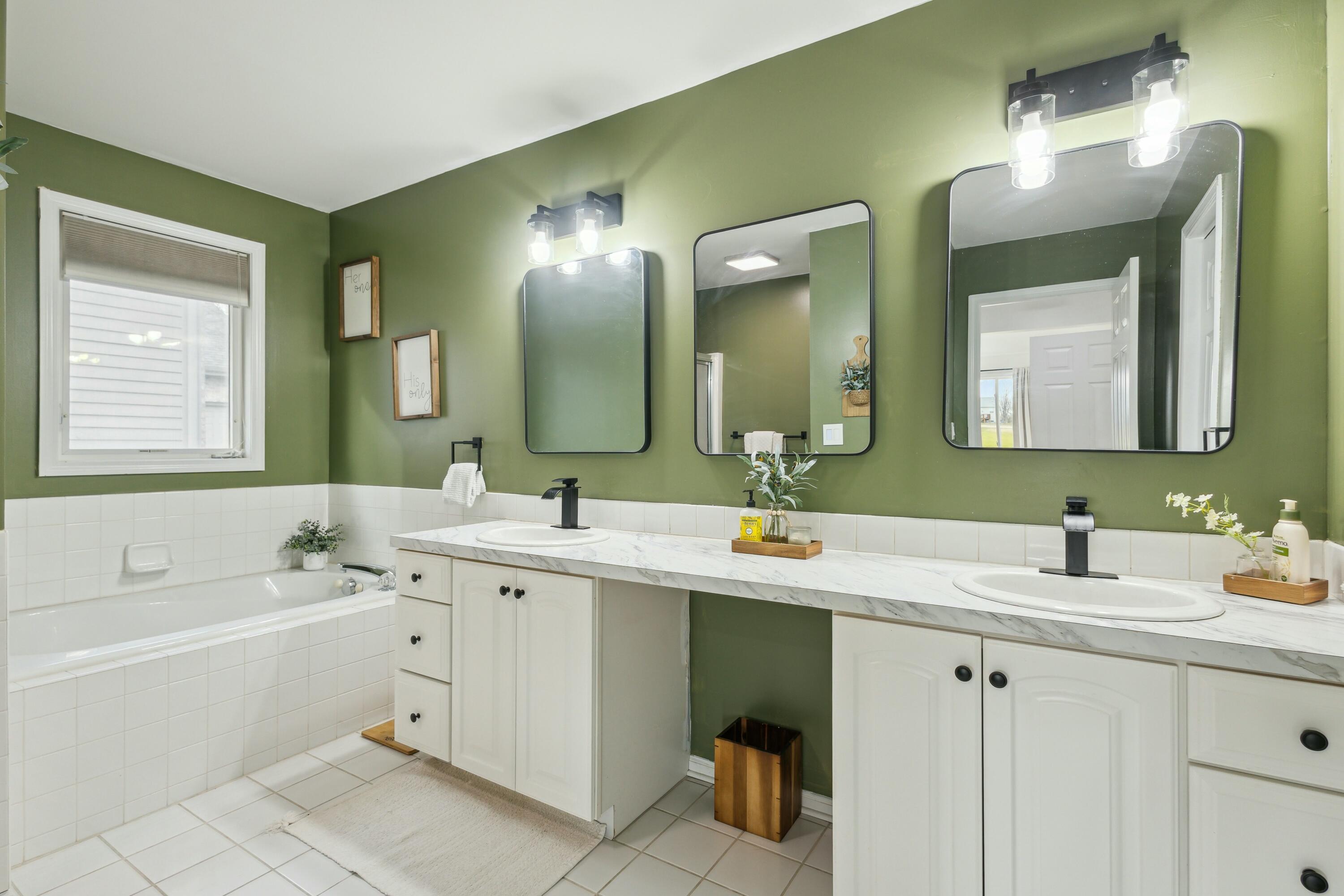 7008 Crystal View Drive SE