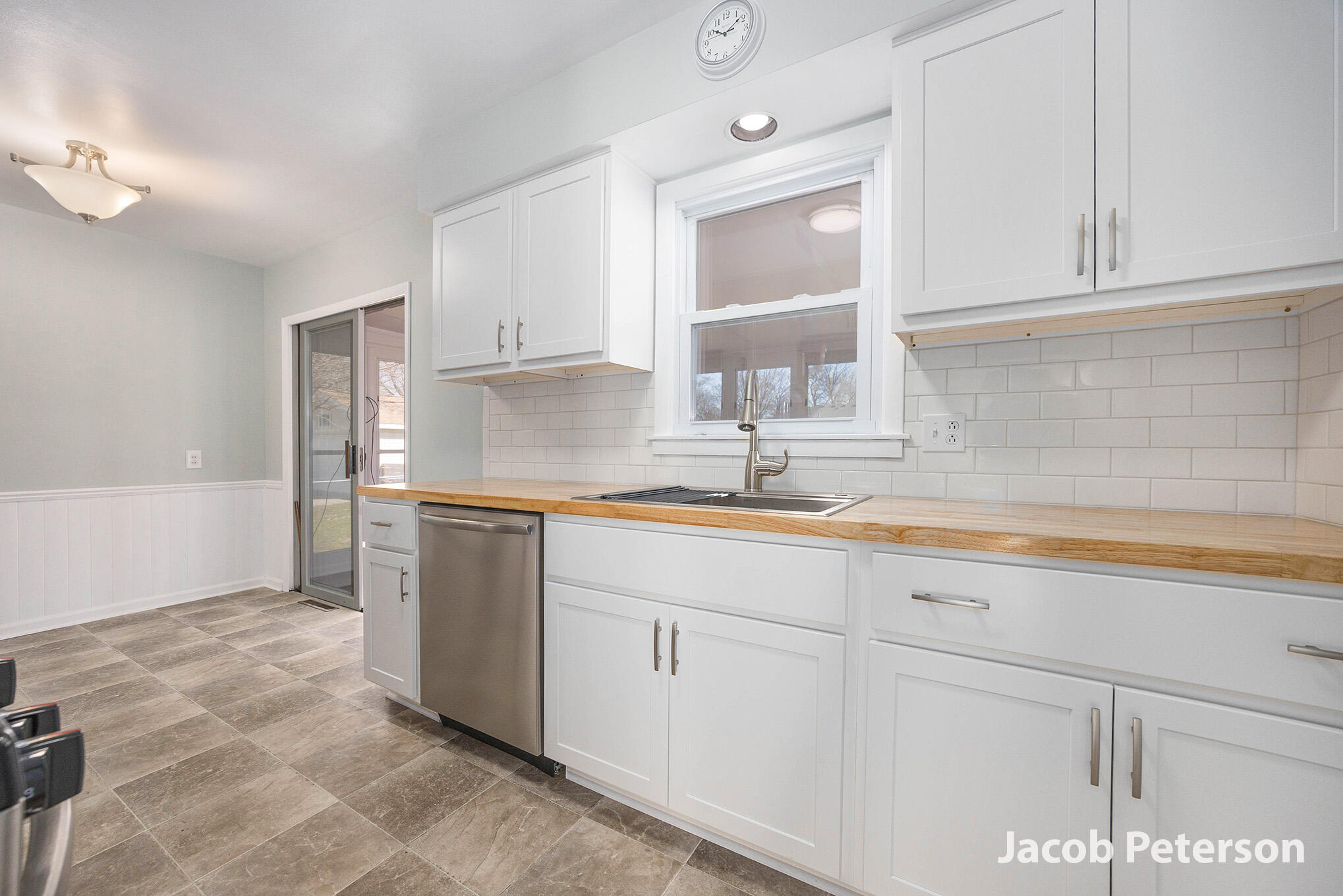 3928 Balsam Avenue NE