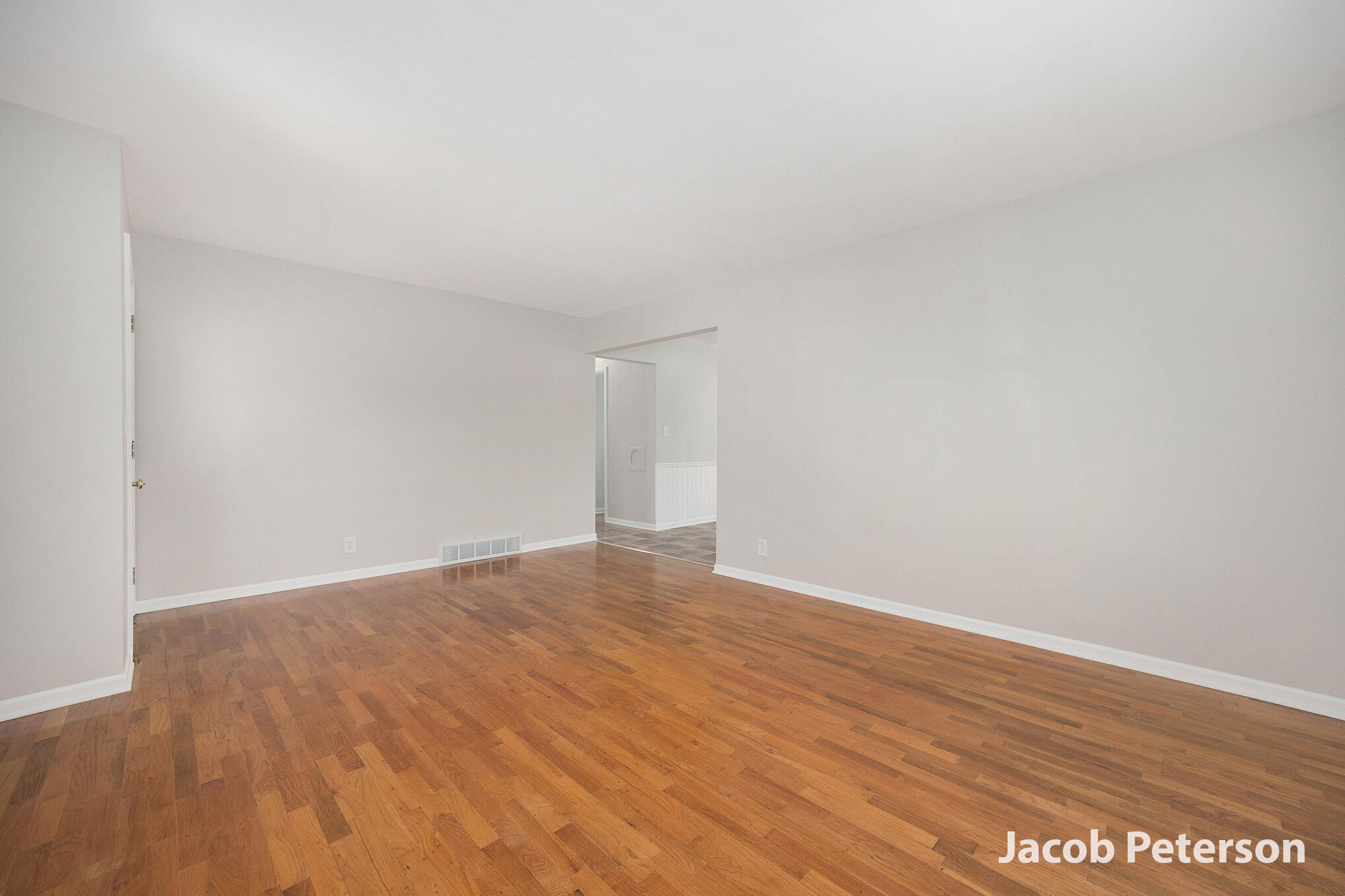 3928 Balsam Avenue NE