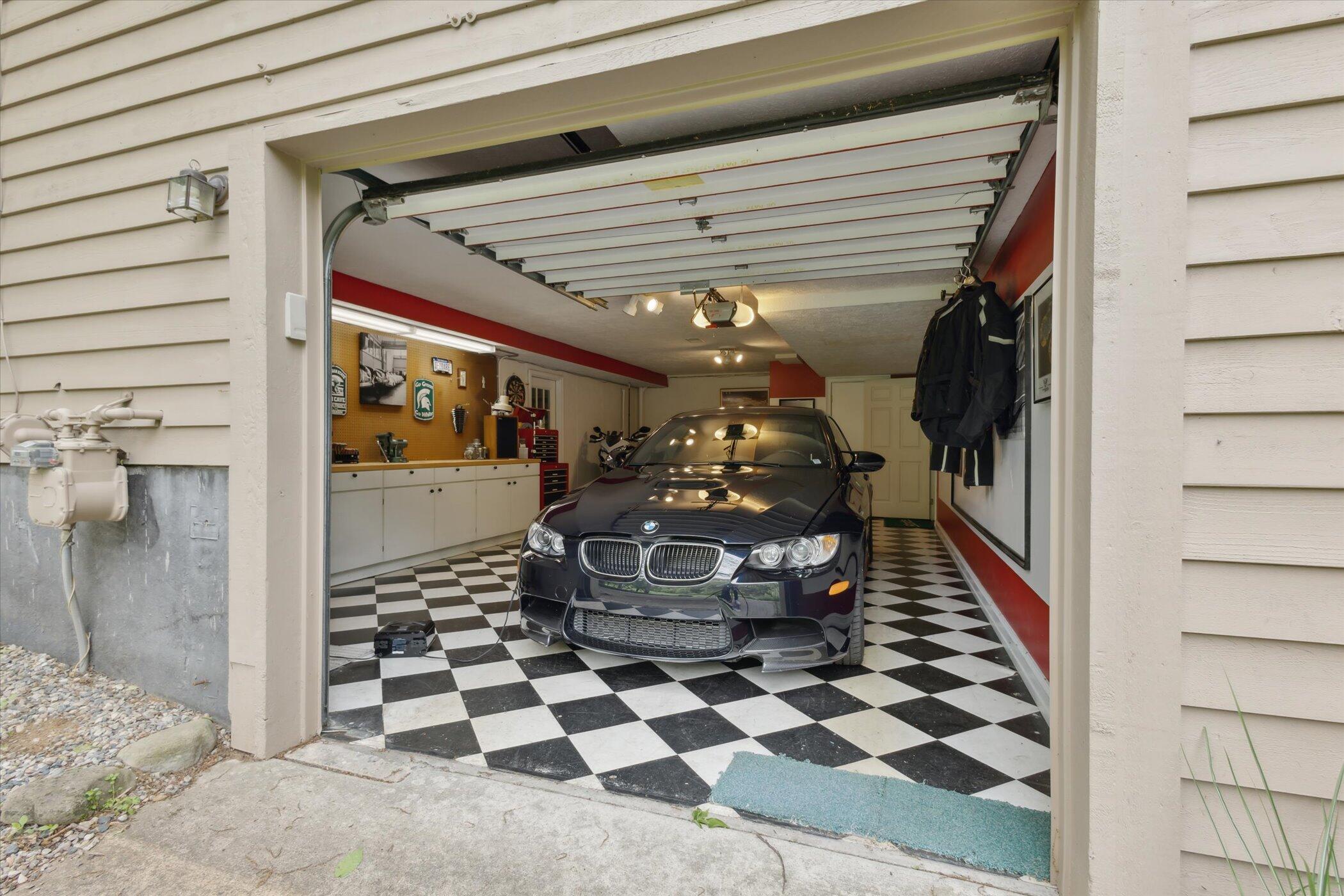 1450 Winterwood Drive NE