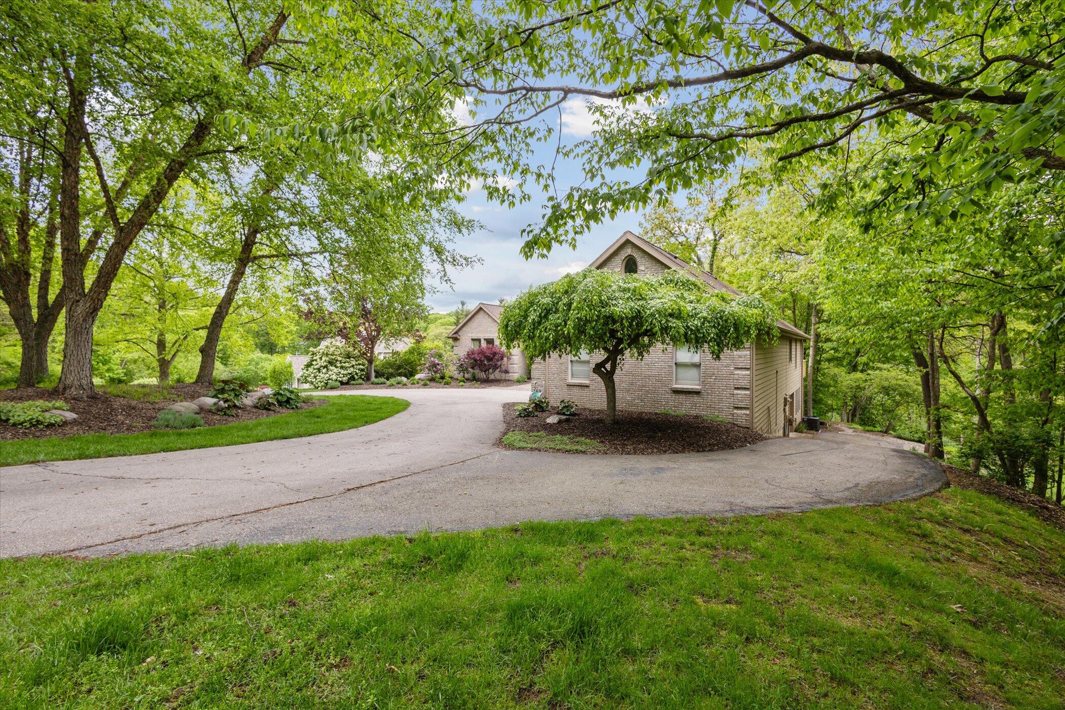 1450 Winterwood Drive NE