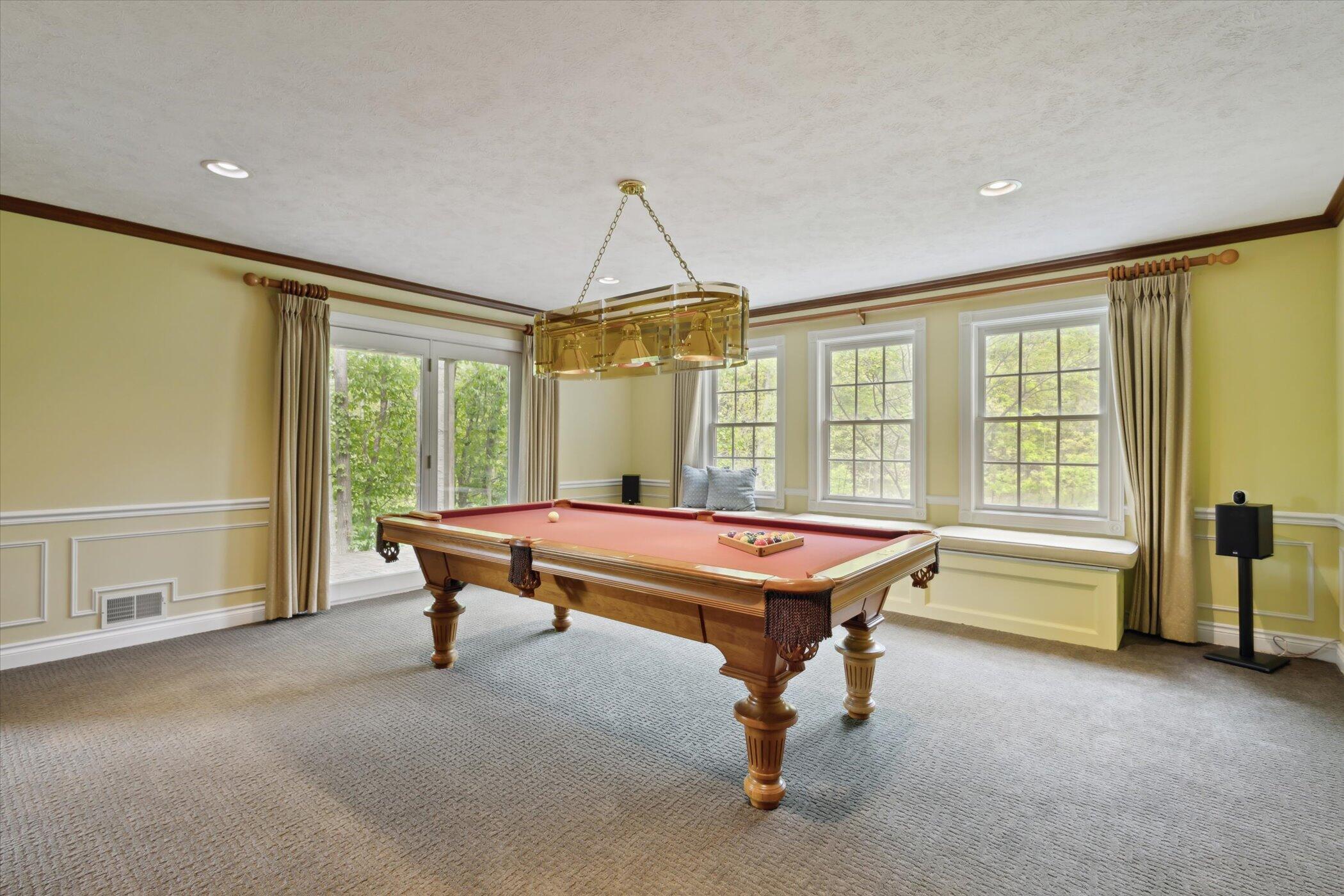 1450 Winterwood Drive NE