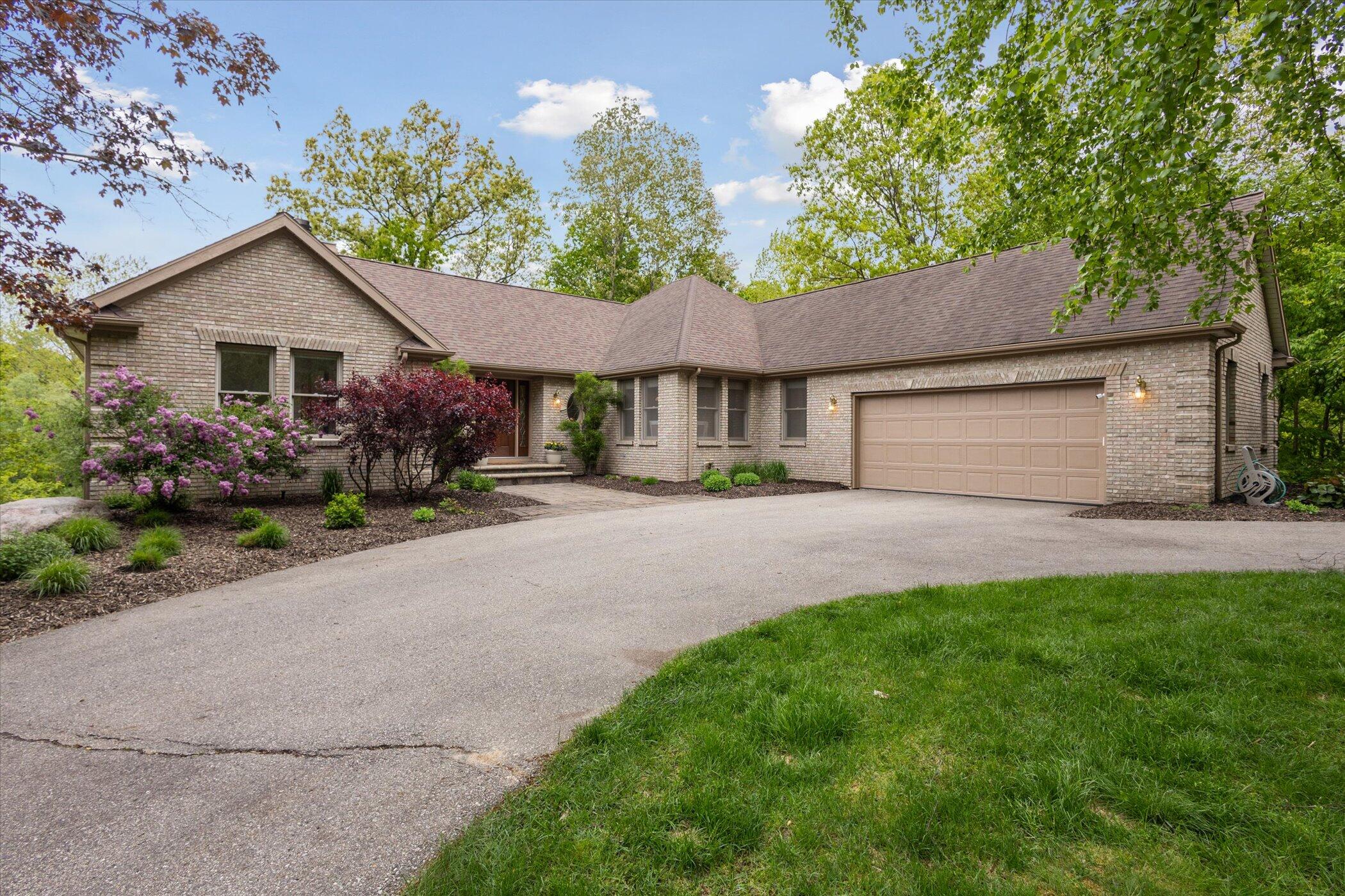 1450 Winterwood Drive NE