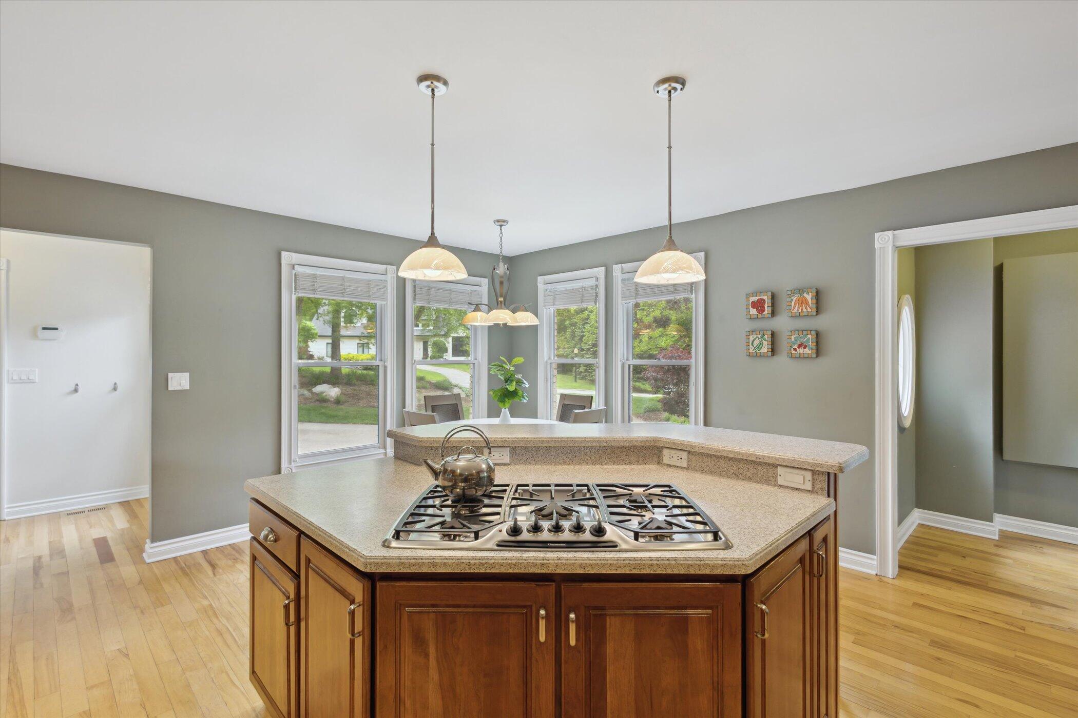 1450 Winterwood Drive NE