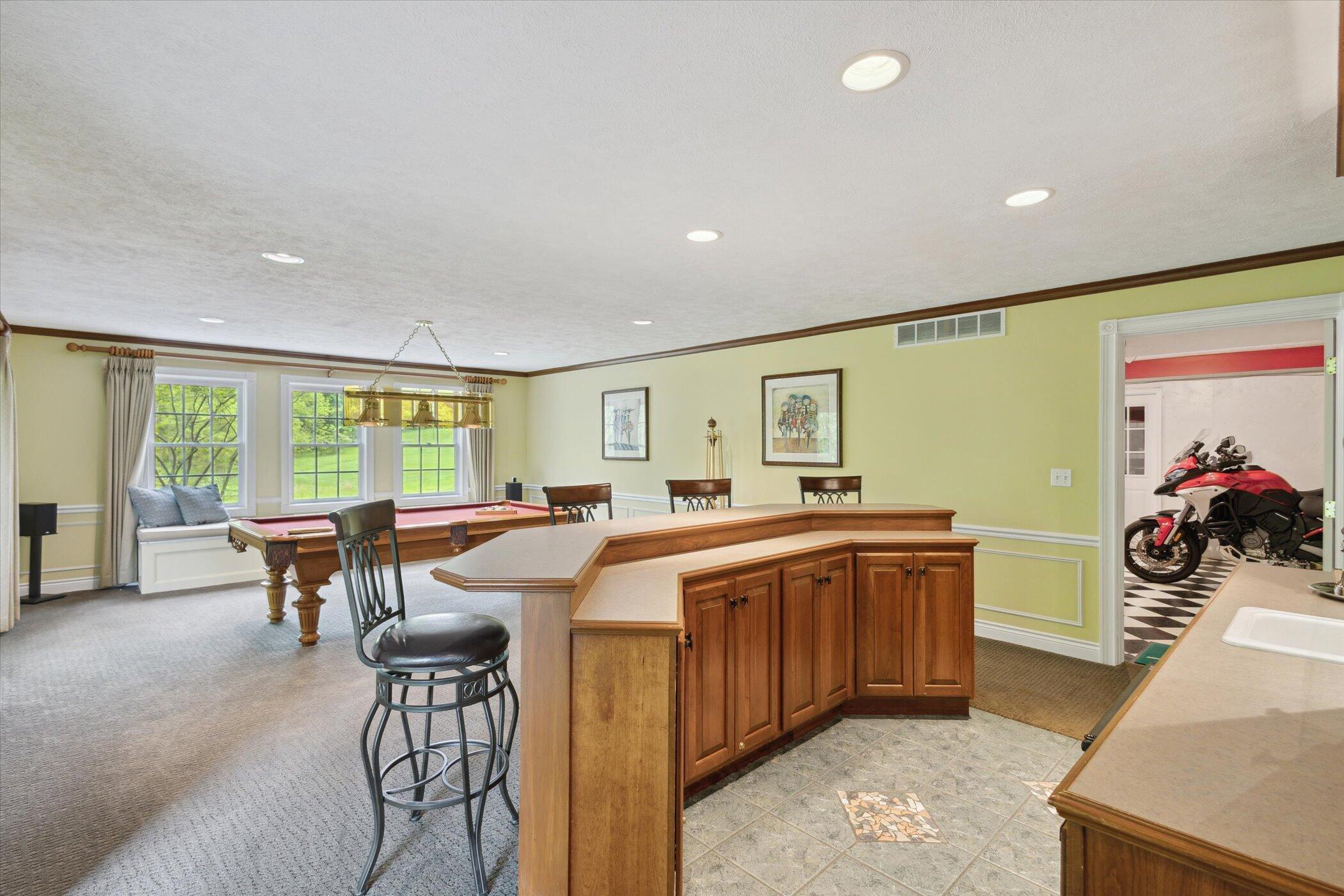 1450 Winterwood Drive NE