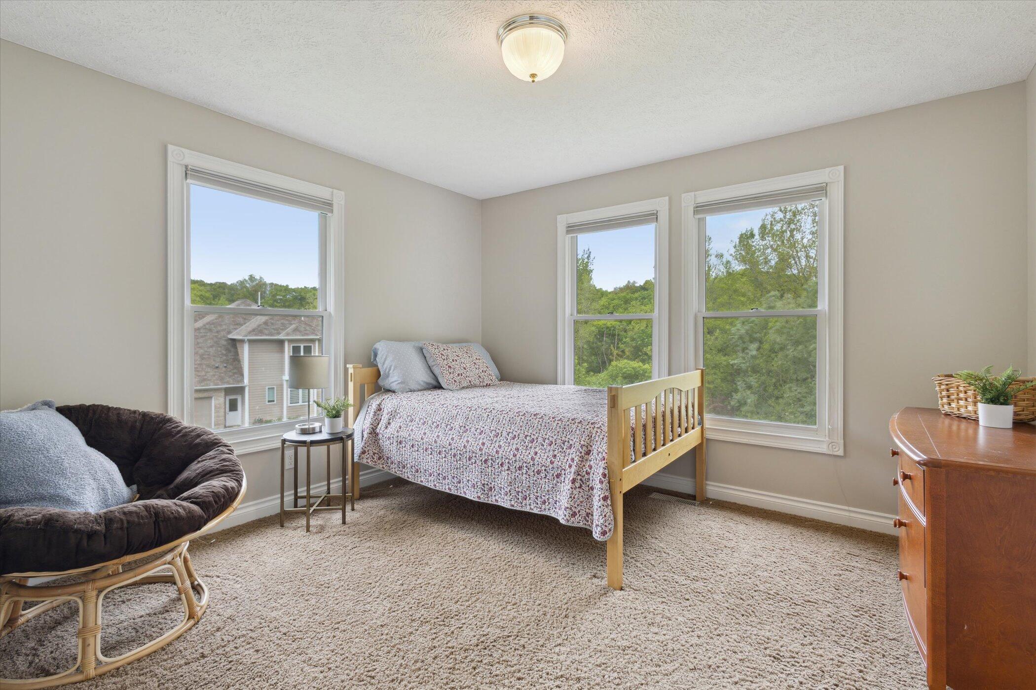 1450 Winterwood Drive NE