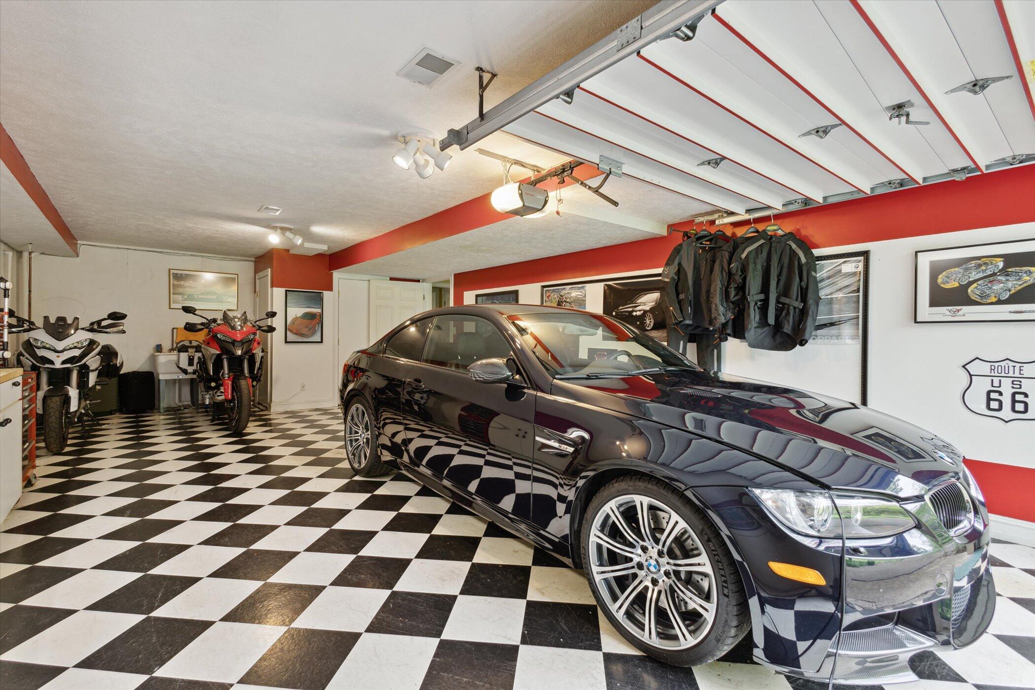 1450 Winterwood Drive NE