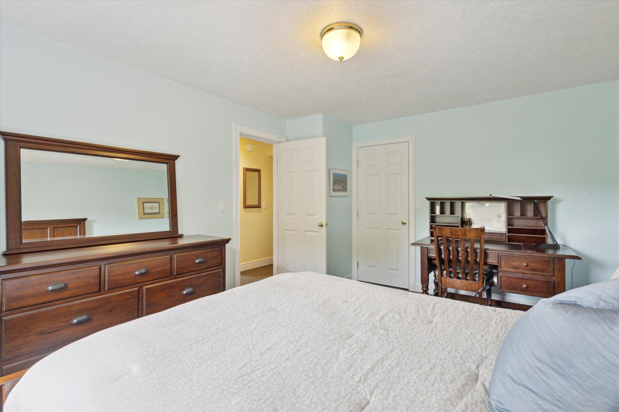 1450 Winterwood Drive NE