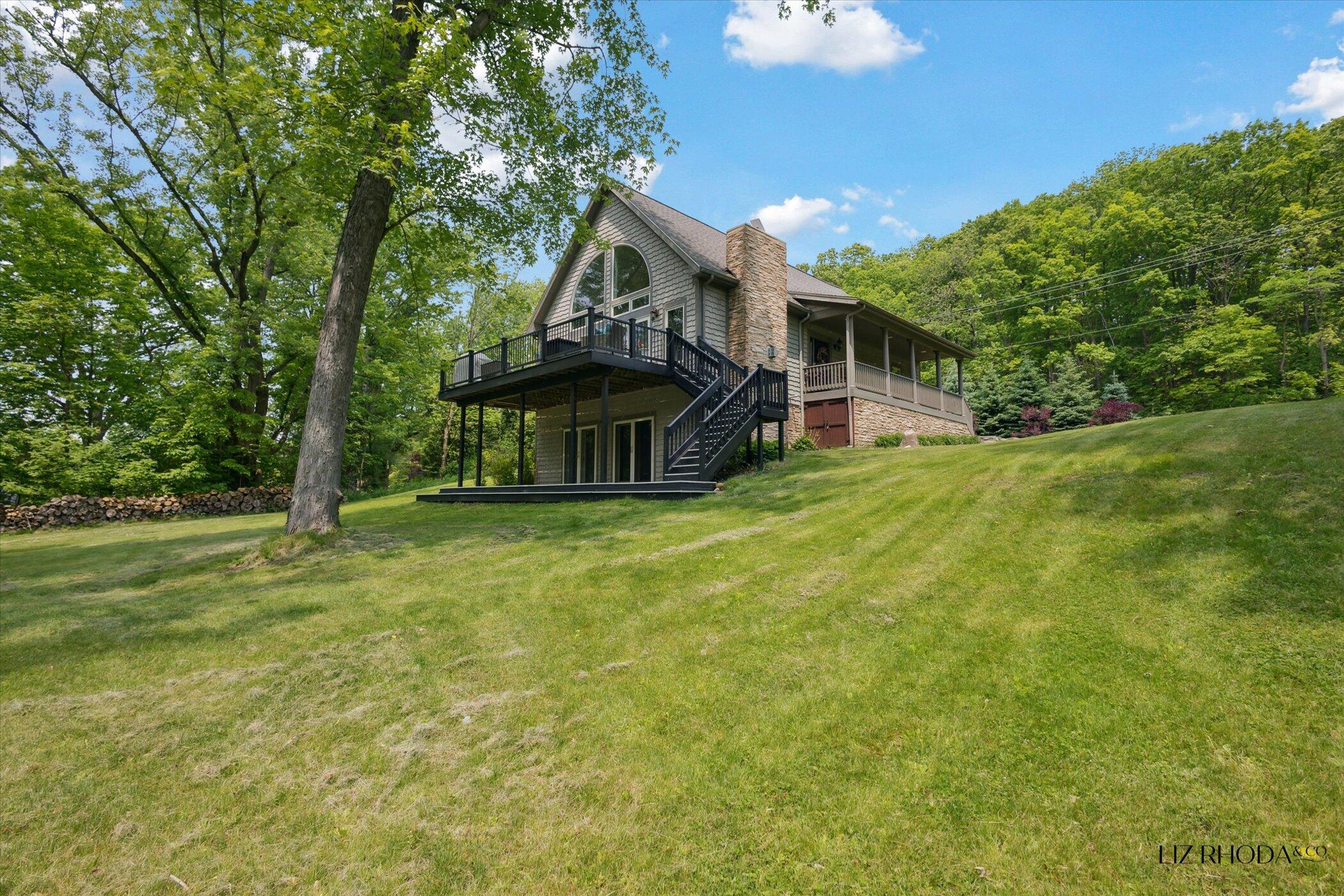 10058 Fulton Street E