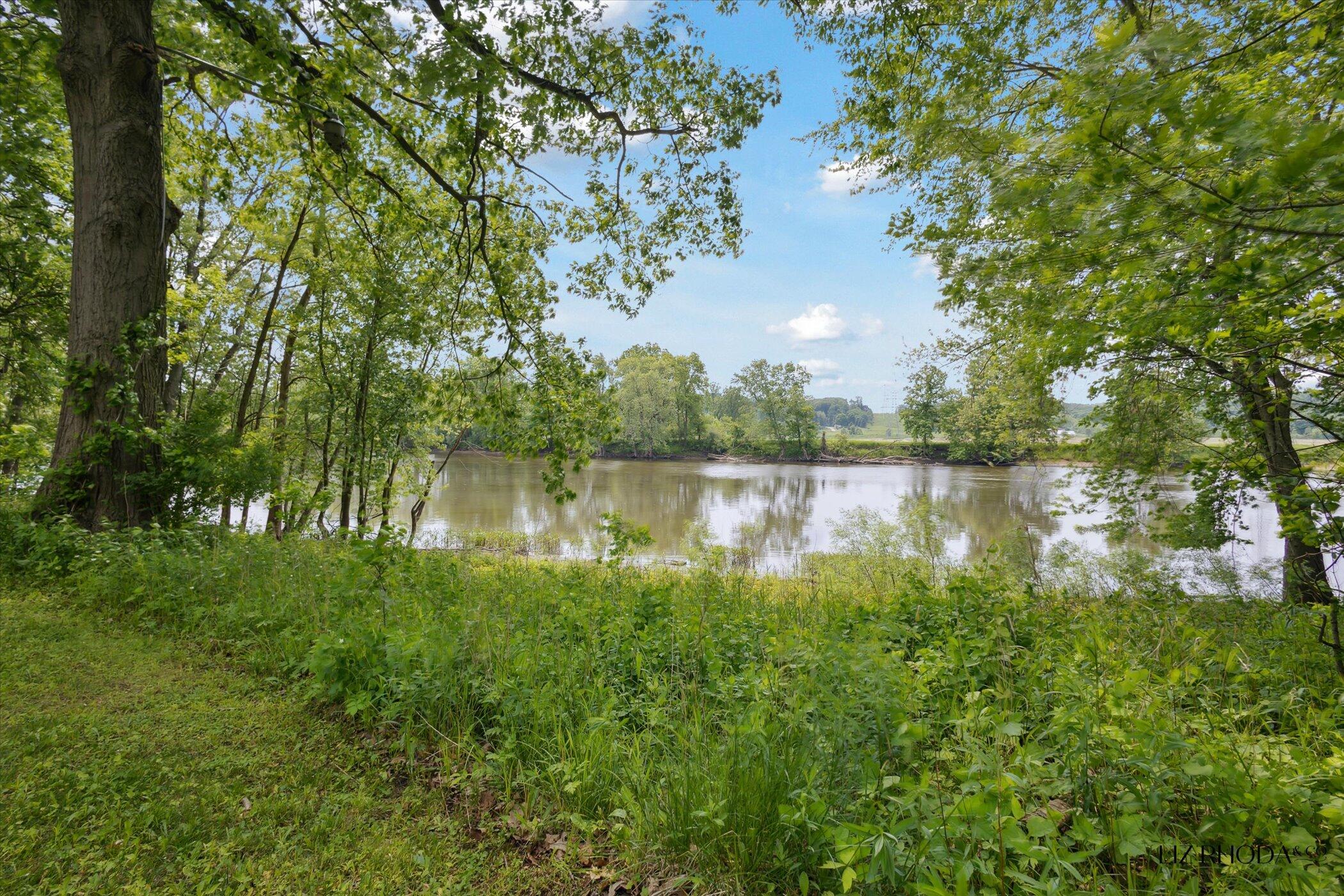 10058 Fulton Street E