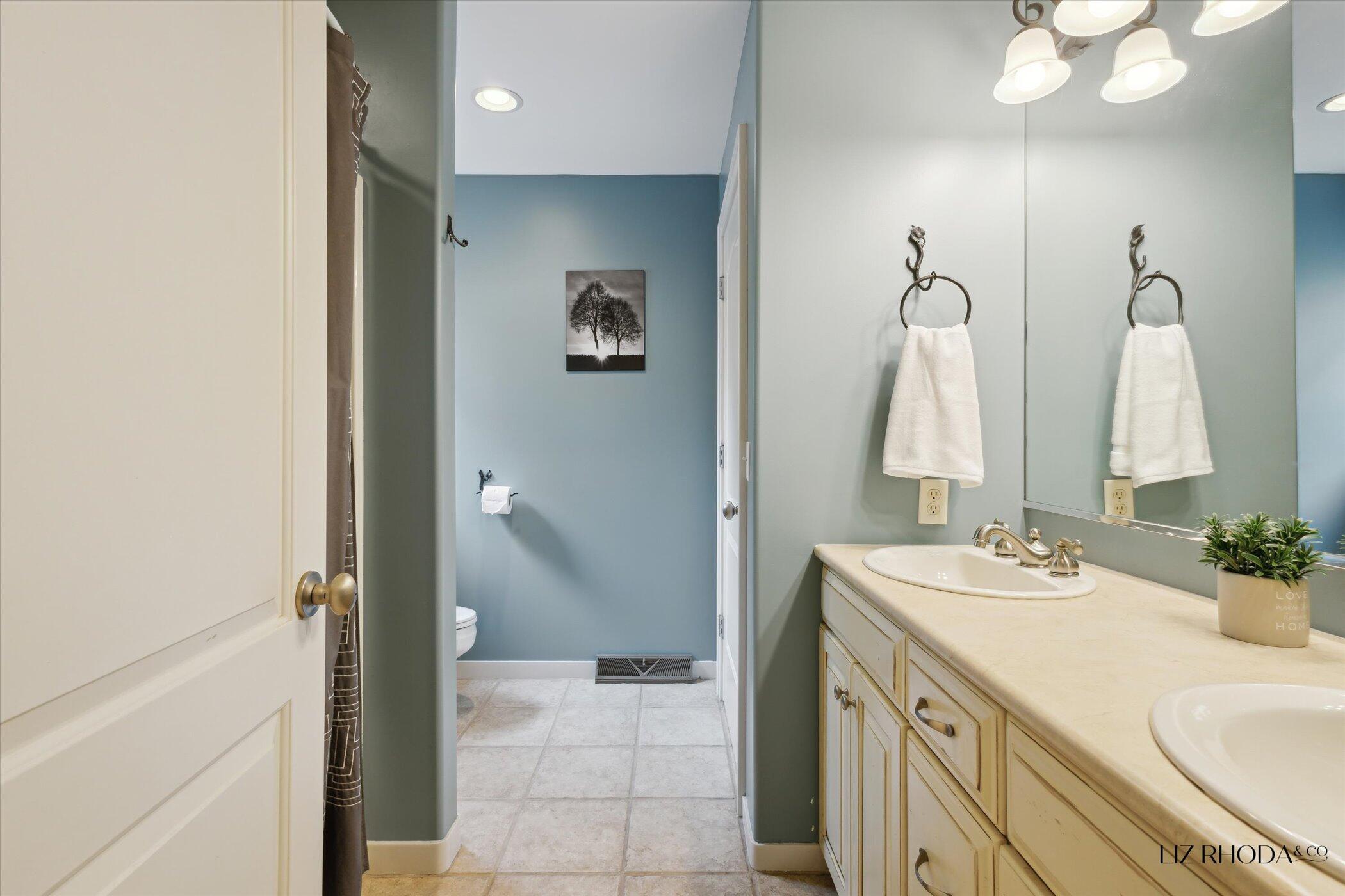 10058 Fulton Street E