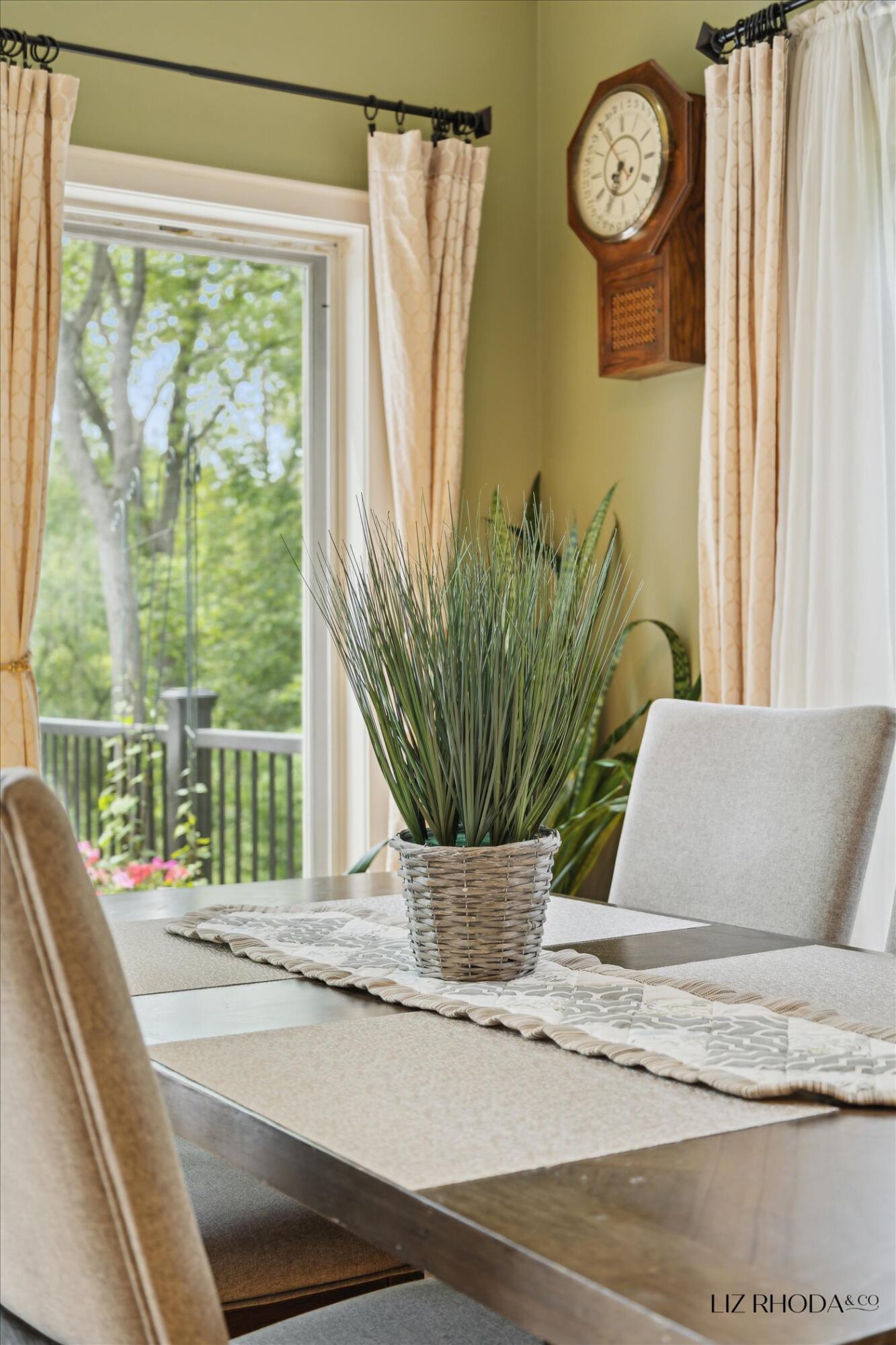 10058 Fulton Street E